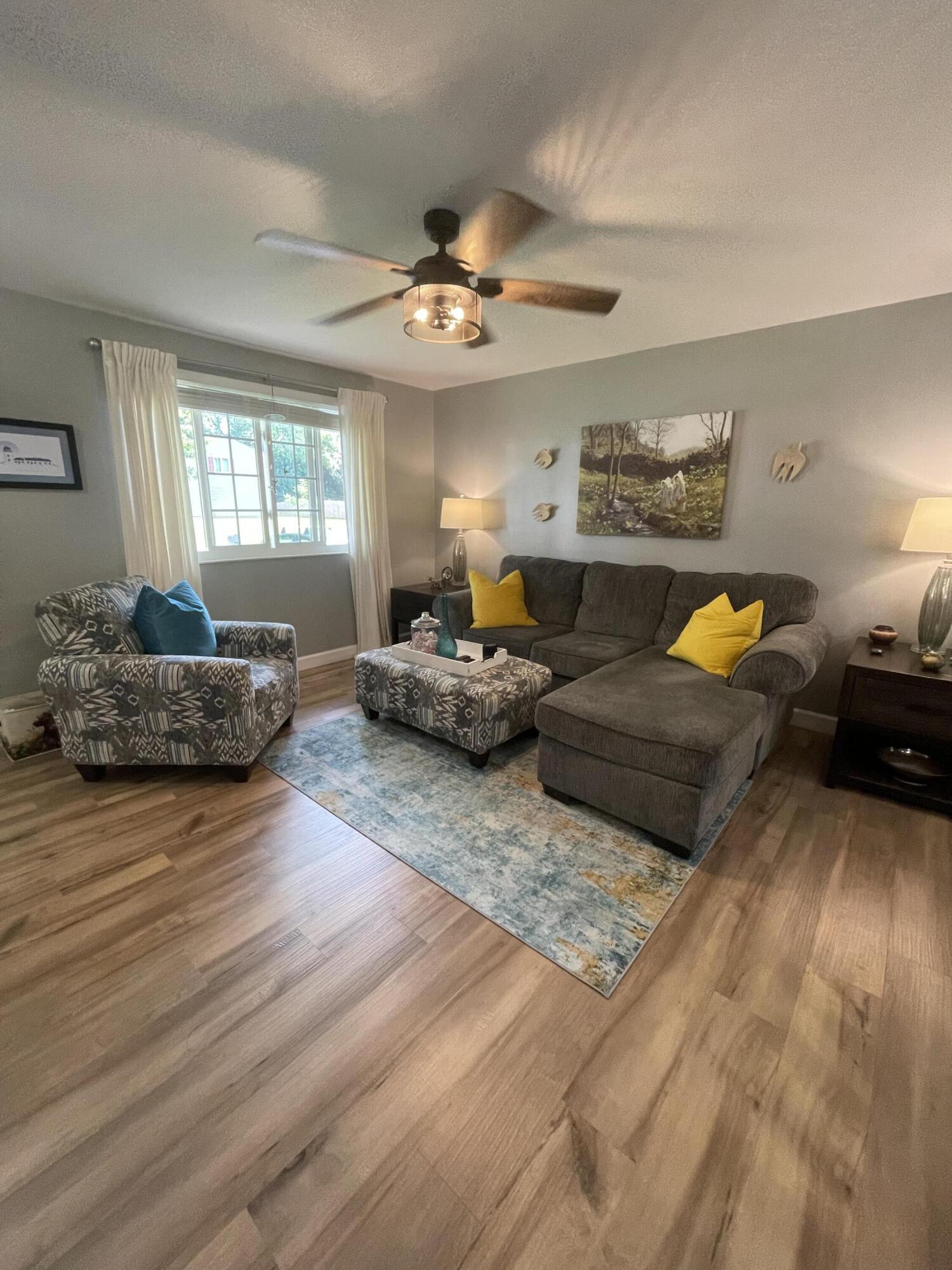 902 Martindale, Englewood, Ohio 45322