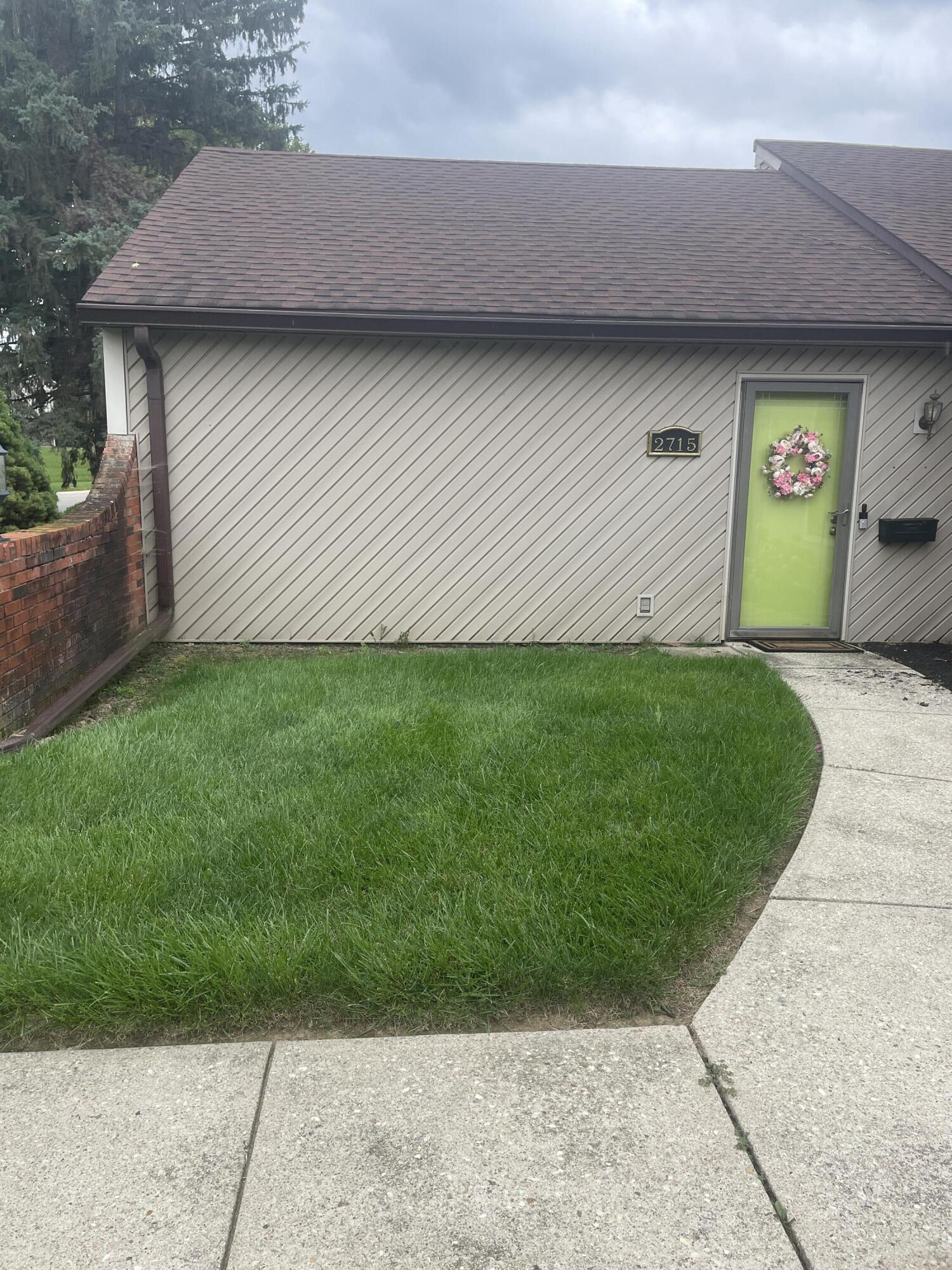 2715 Red Coach, Springfield, Ohio 45503