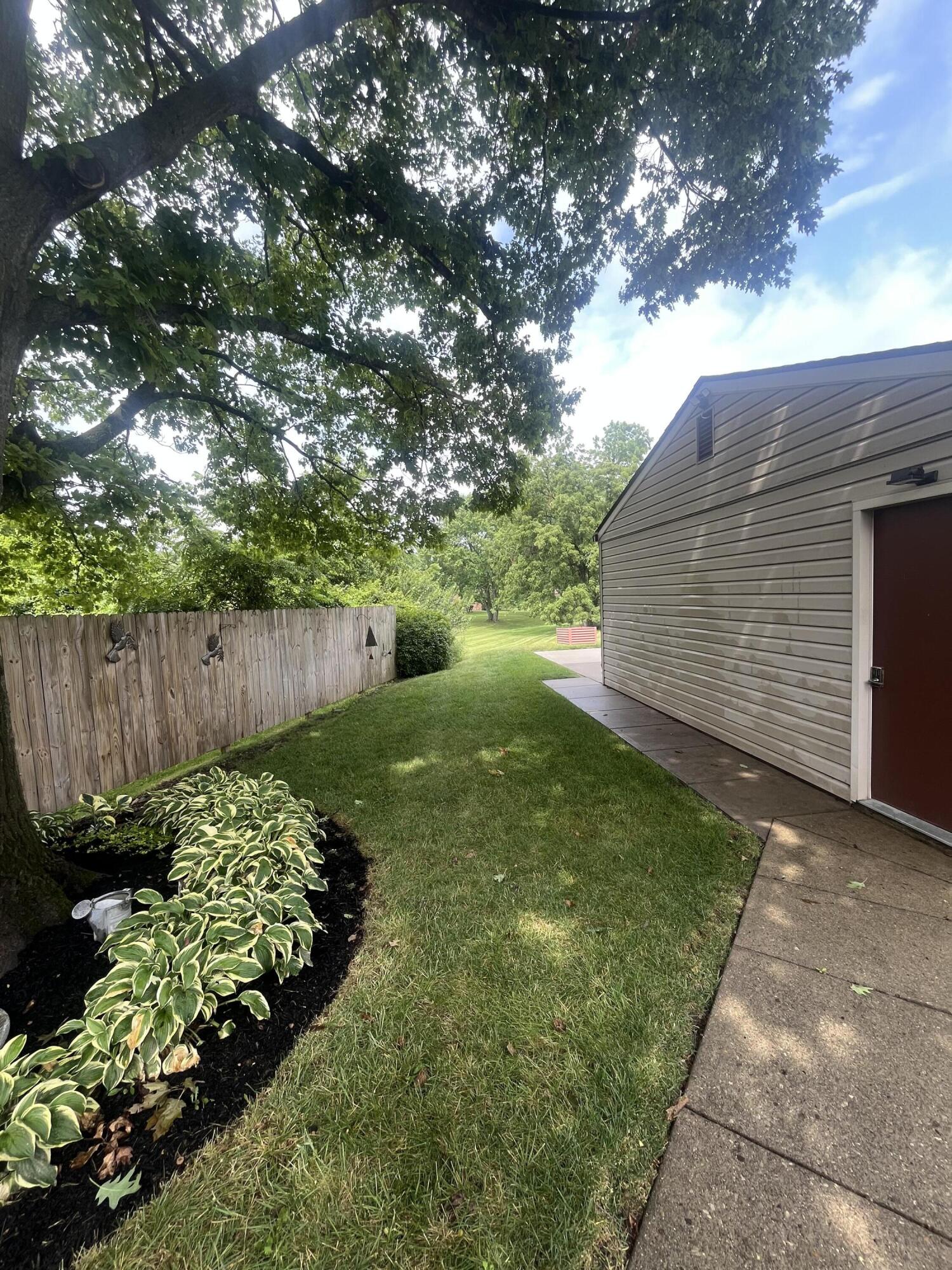 2715 Red Coach, Springfield, Ohio 45503