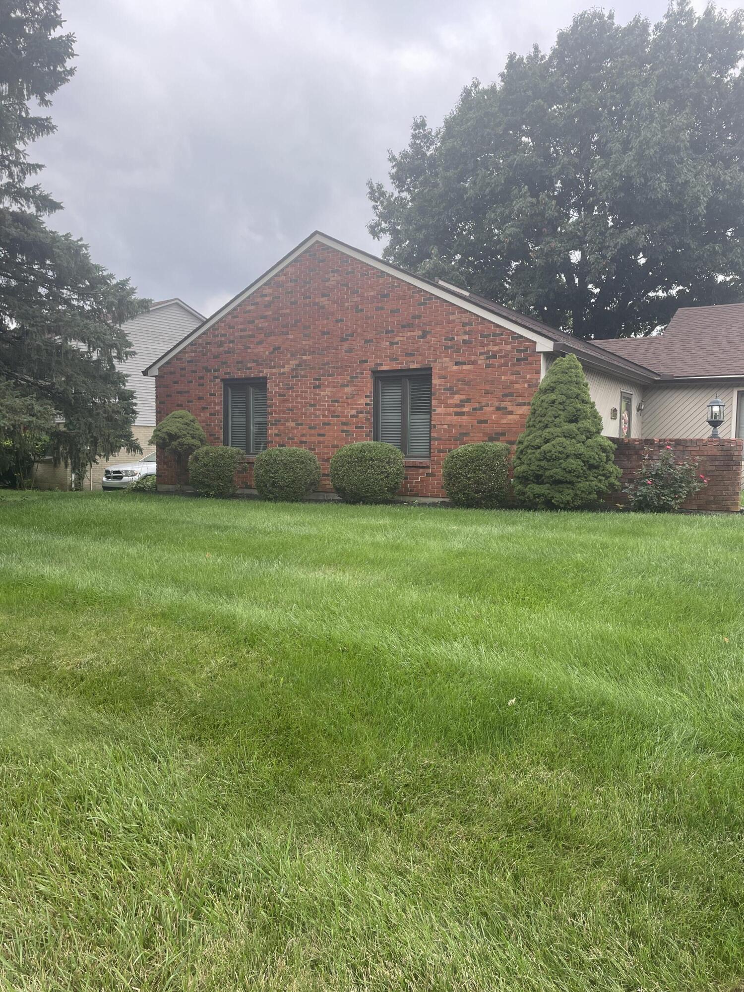2715 Red Coach, Springfield, Ohio 45503