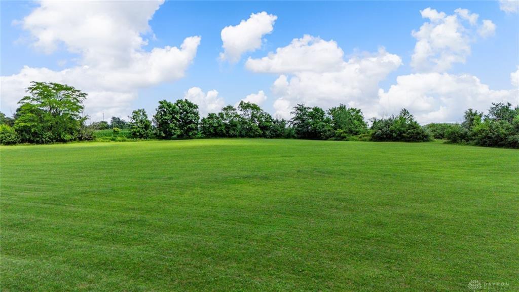 8721 Verona, Lewisburg, Ohio 45338