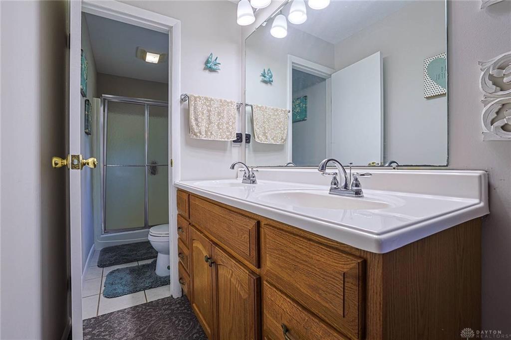 8721 Verona, Lewisburg, Ohio 45338