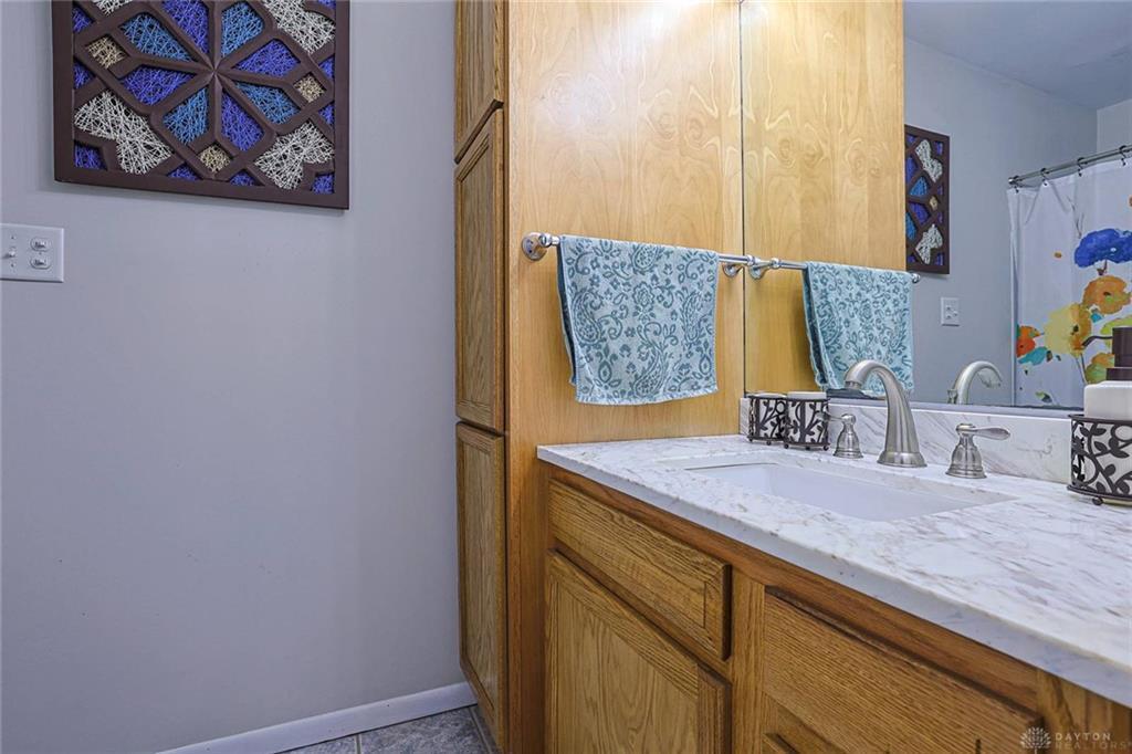 8721 Verona, Lewisburg, Ohio 45338