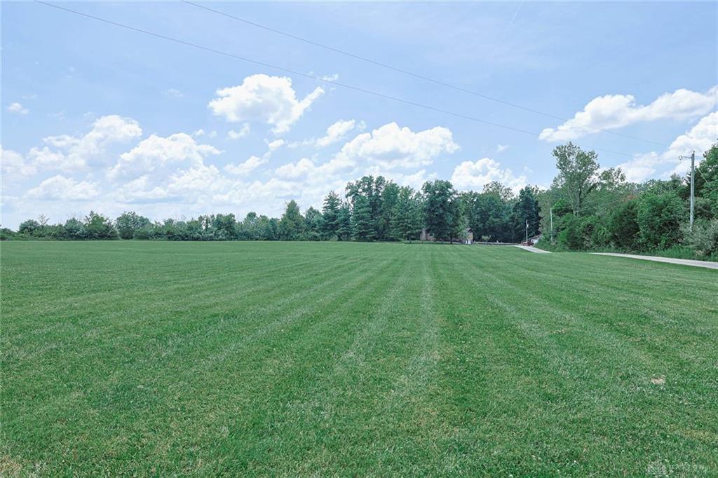 8721 Verona, Lewisburg, Ohio 45338