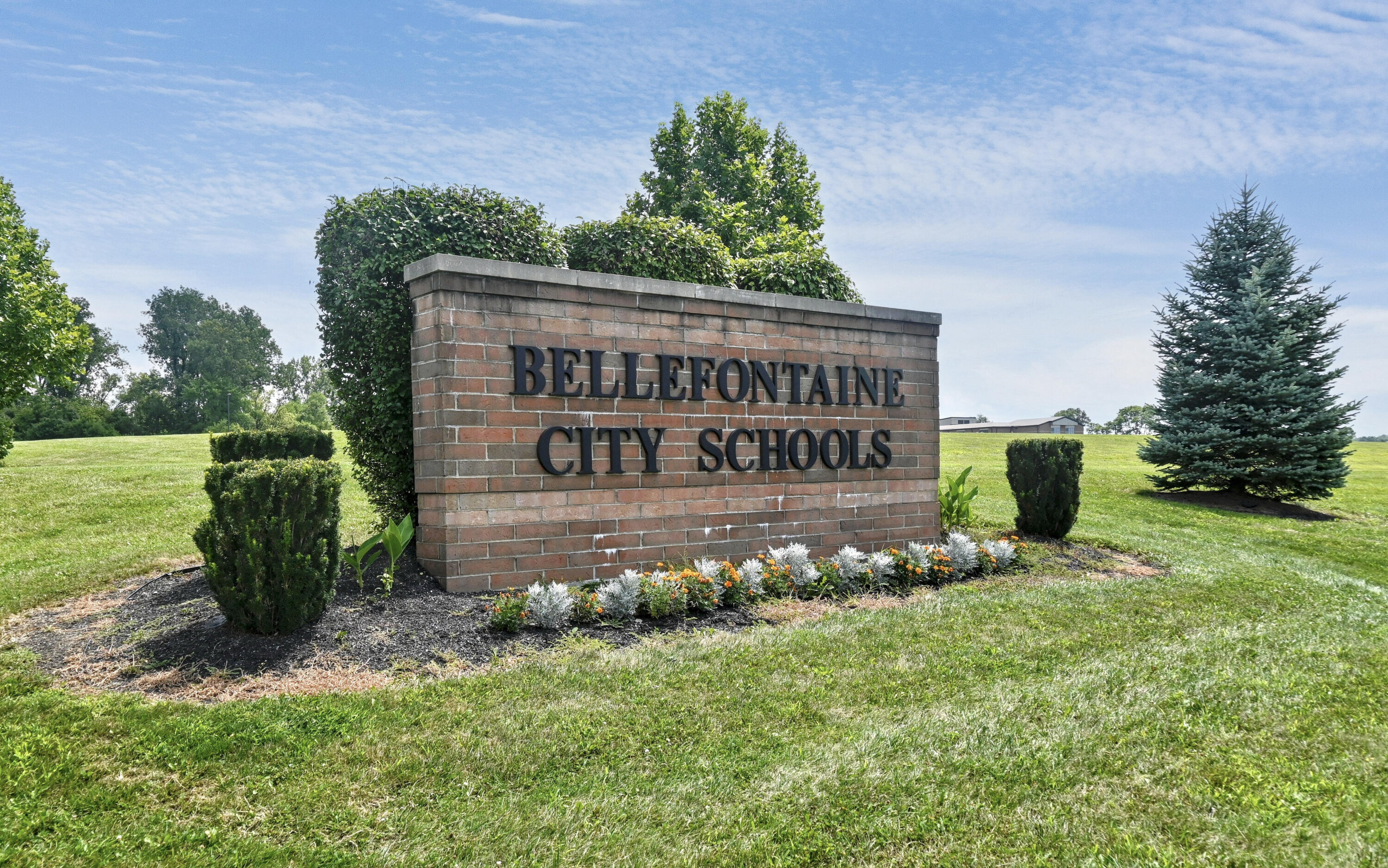 962 Sherwood Loop, Bellefontaine, Ohio 43311