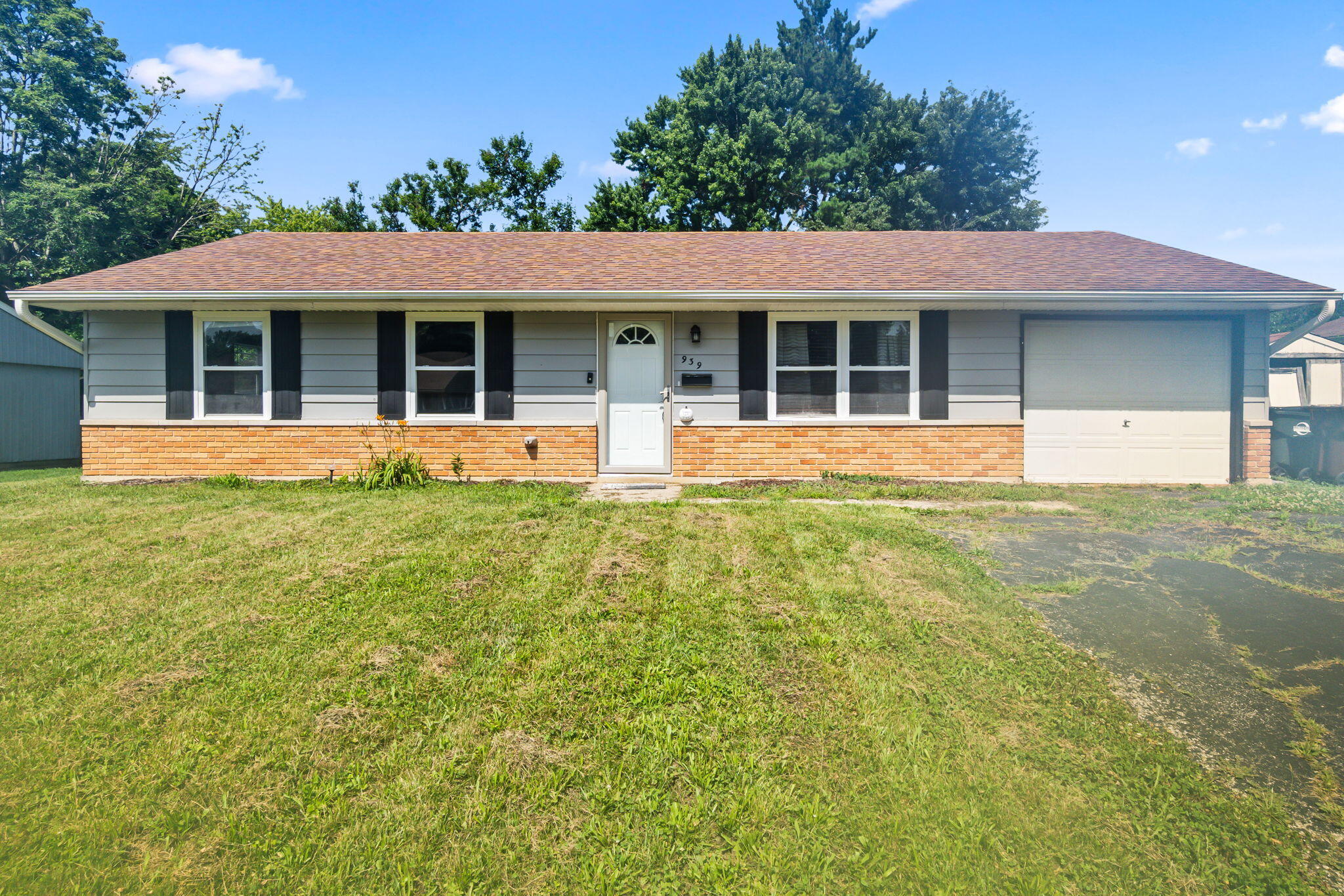 939 Firwood, New Carlisle, Ohio 45344