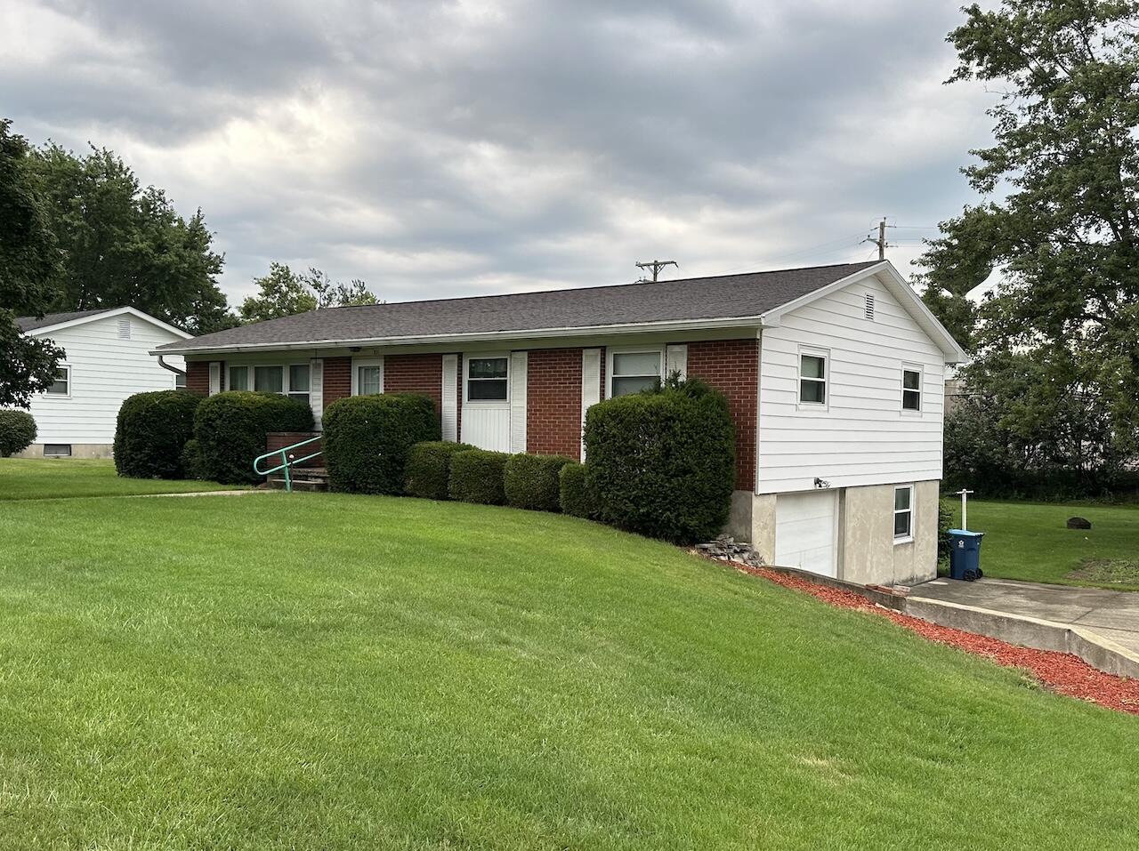 211 North, Anna, Ohio 45302
