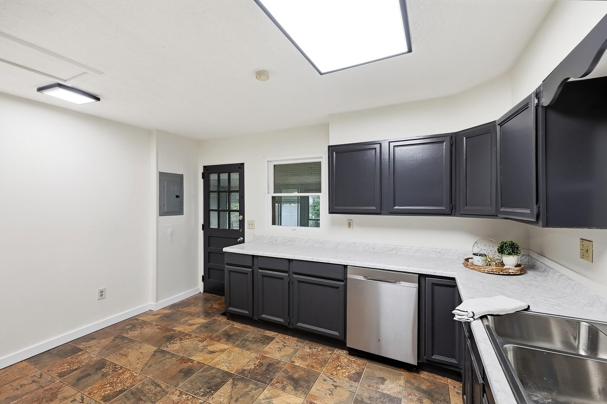 733 Mavor, Springfield, Ohio 45505