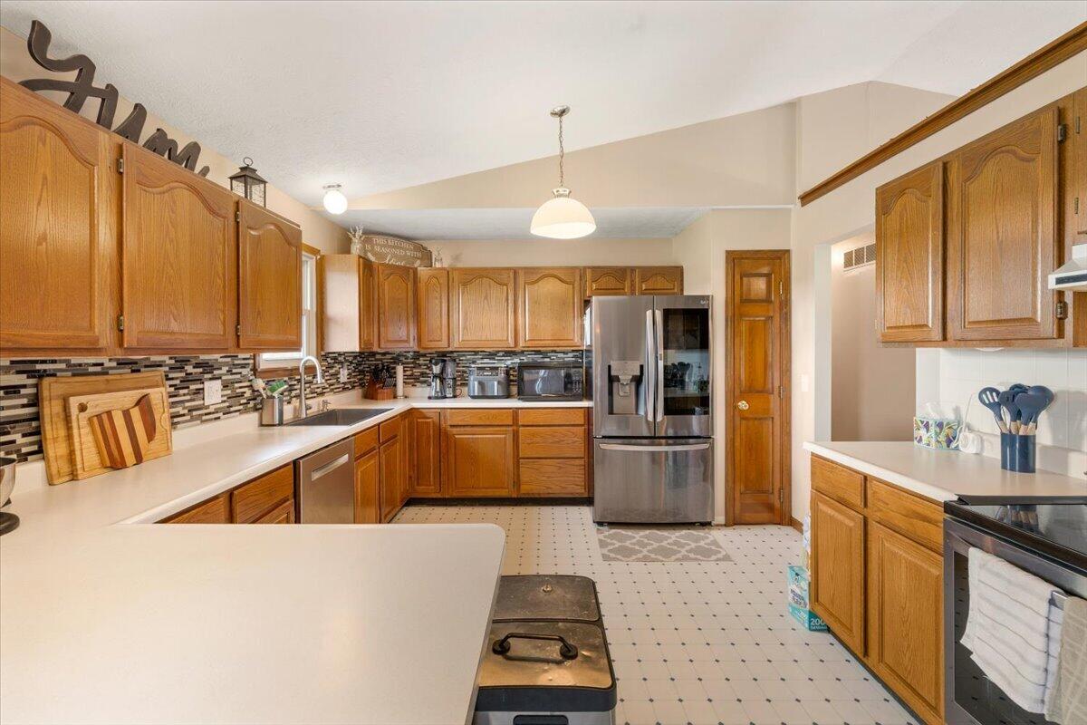 3333 Rocky Point, Springfield, Ohio 45502
