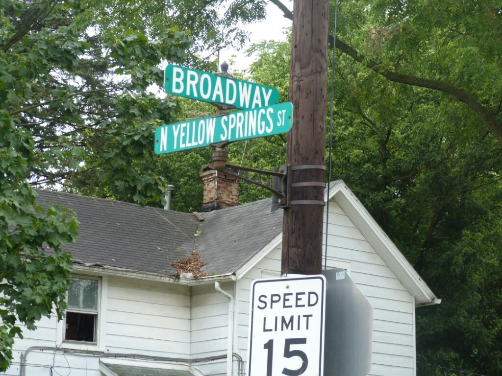 327 Yellow Springs, Springfield, Ohio 45504