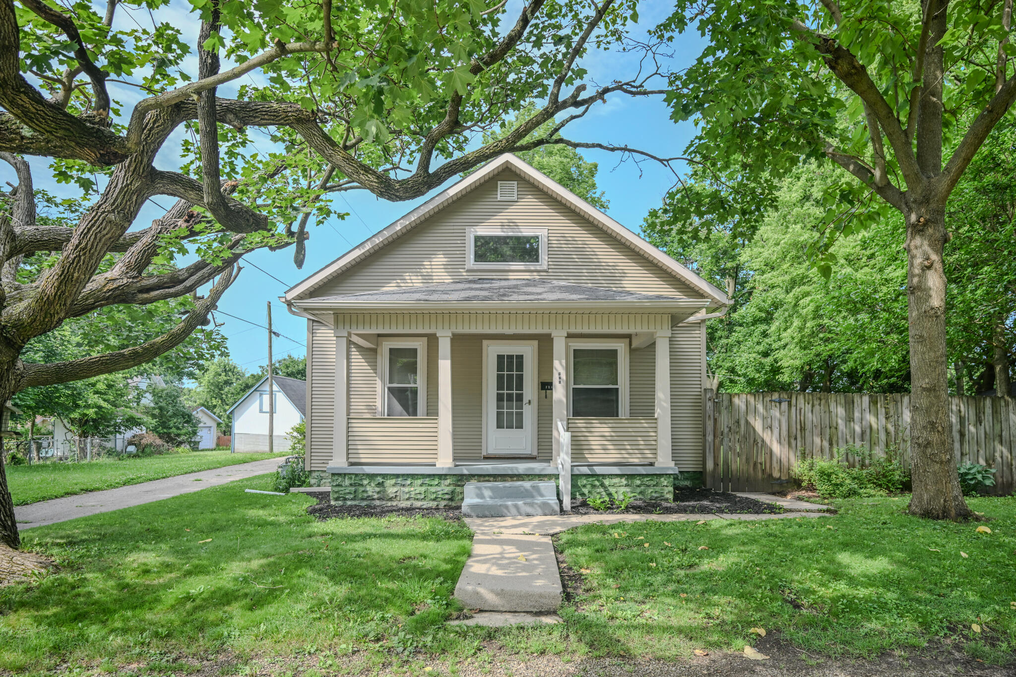 121 Hitt, Urbana, Ohio 43078
