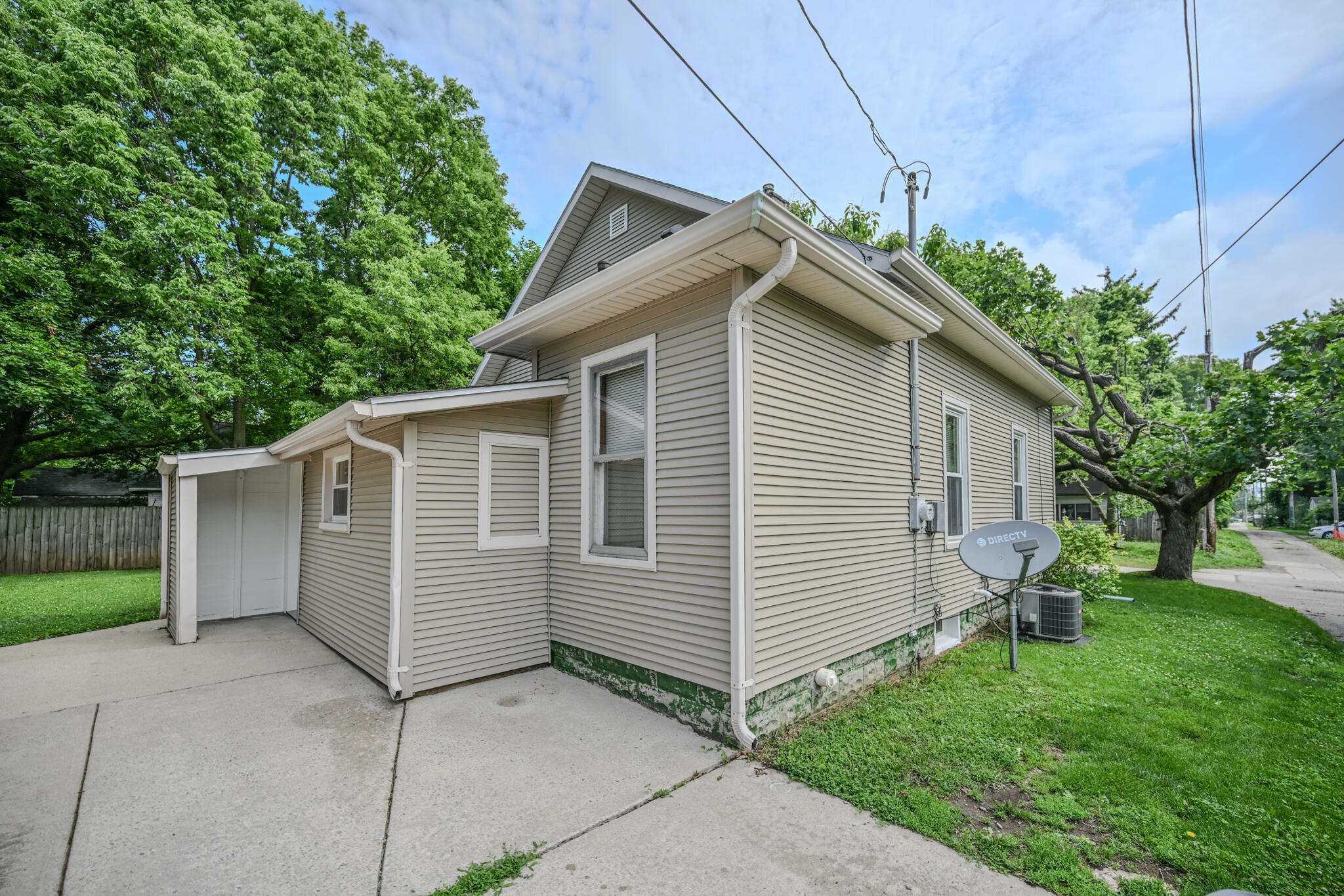 121 Hitt, Urbana, Ohio 43078
