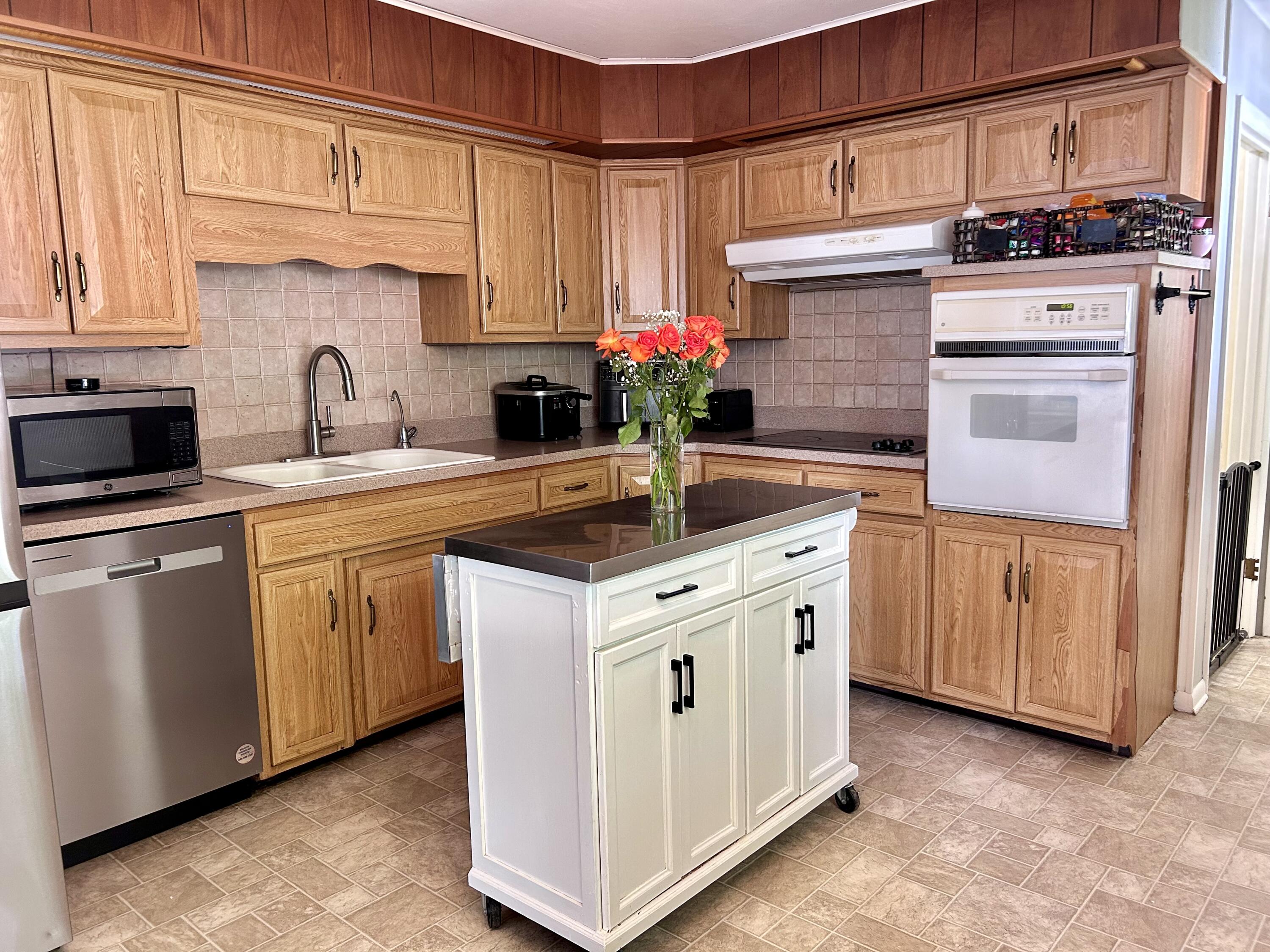 220 Terrence, Bellefontaine, Ohio 43311