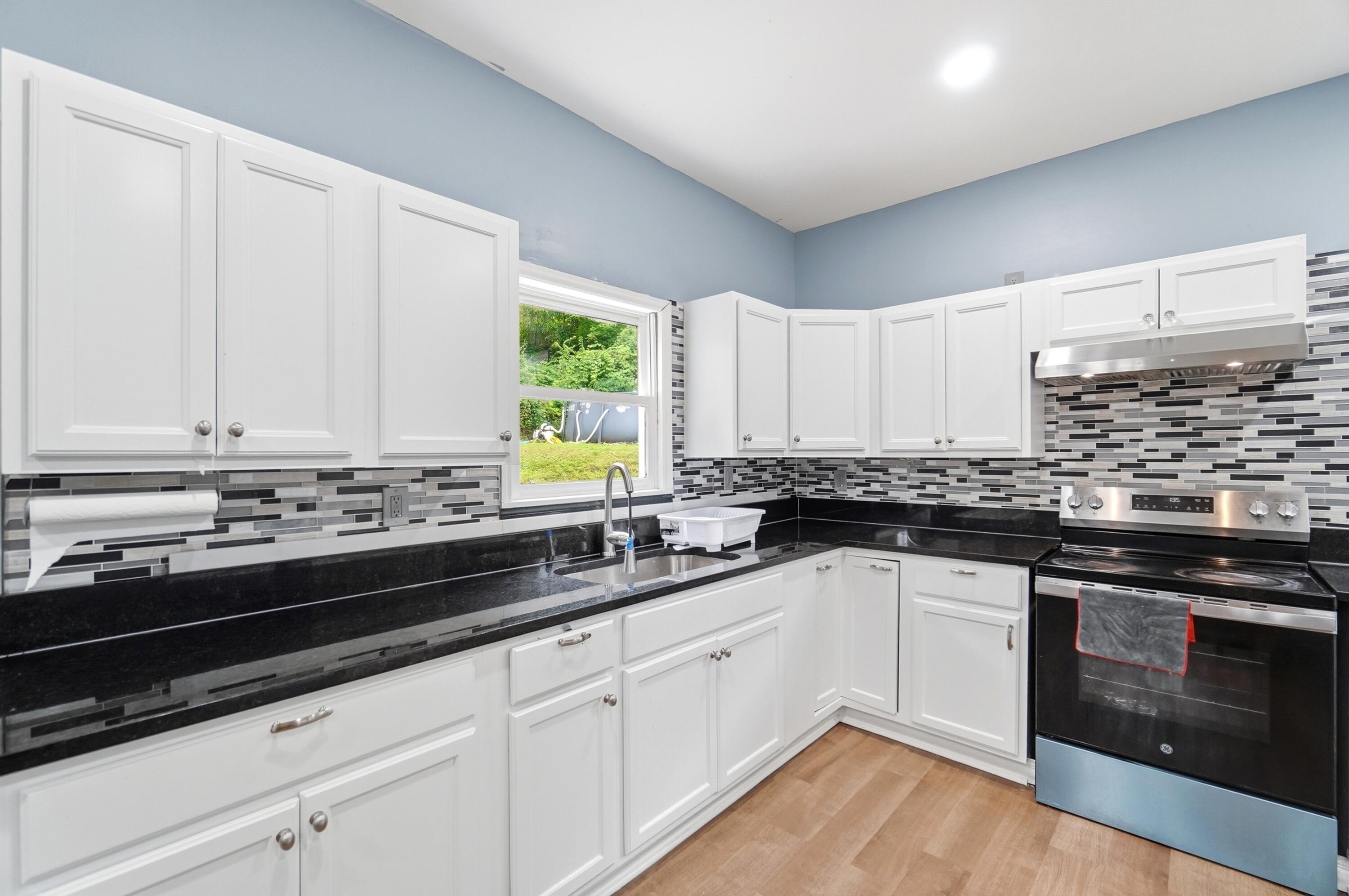 102 Freeman, Springfield, Ohio 45505