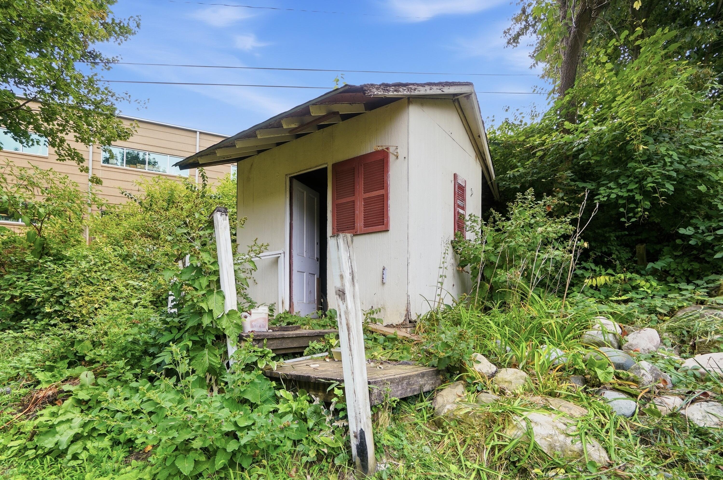 102 Freeman, Springfield, Ohio 45505