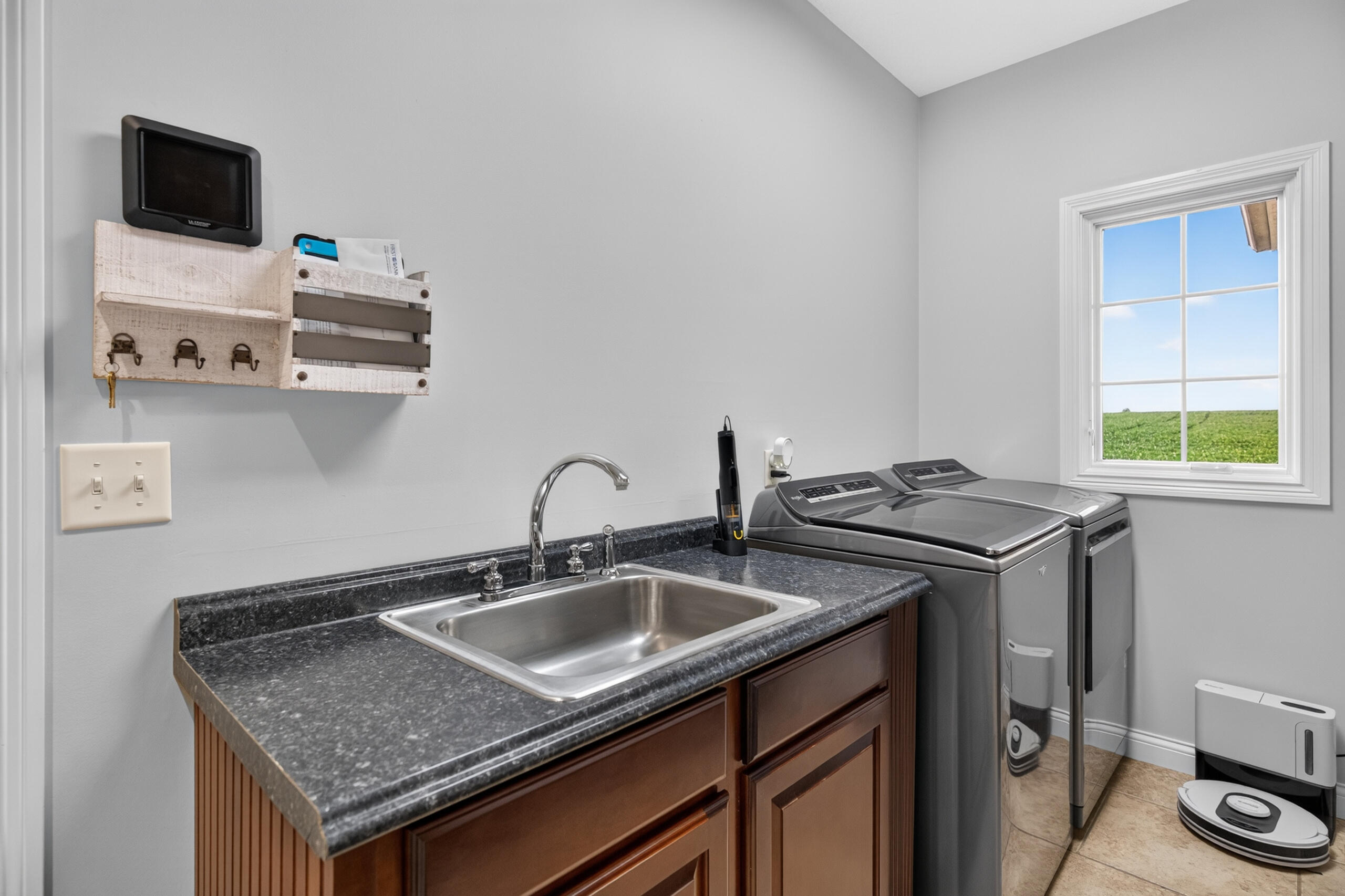 111 Brentwood, Anna, Ohio 45302