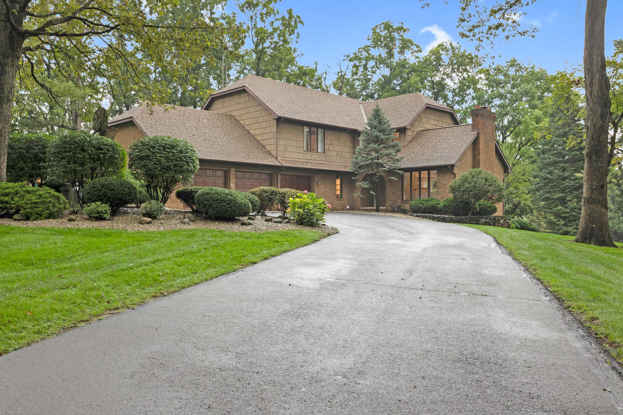 100 Tanglewood, West Liberty, Ohio 43357
