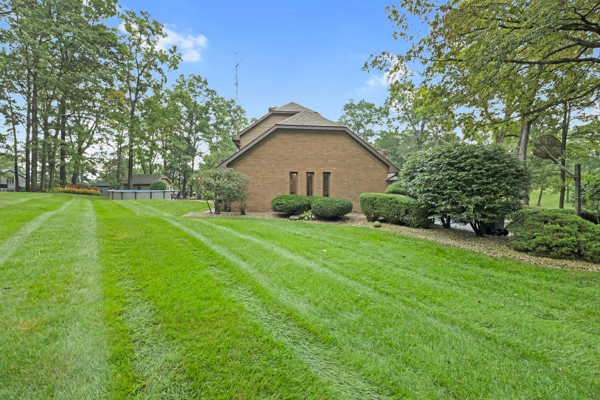 100 Tanglewood, West Liberty, Ohio 43357