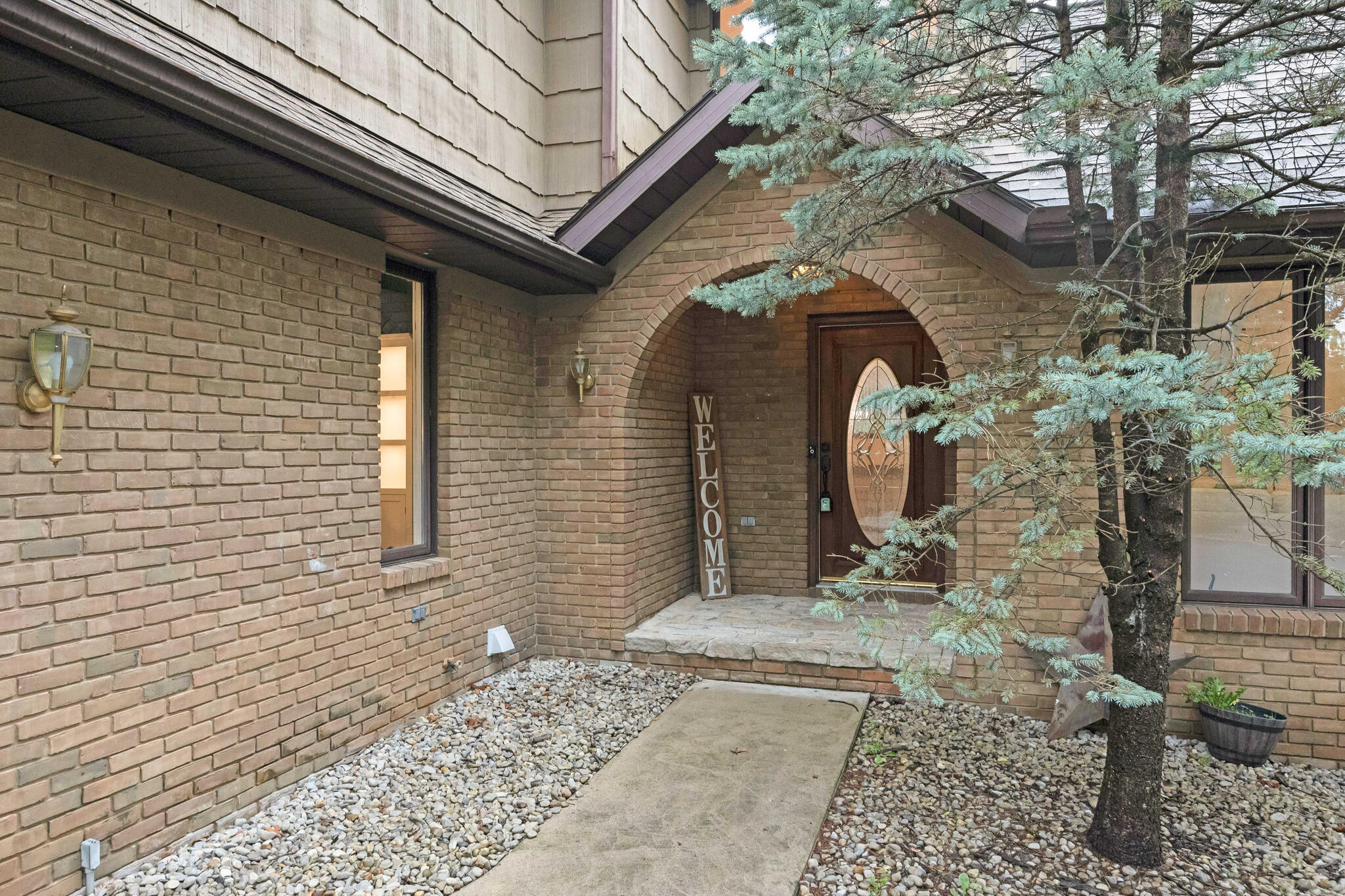 100 Tanglewood, West Liberty, Ohio 43357