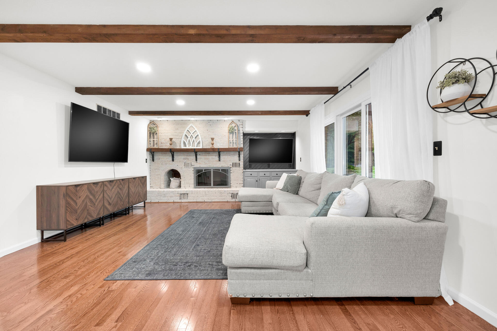 100 Tanglewood, West Liberty, Ohio 43357