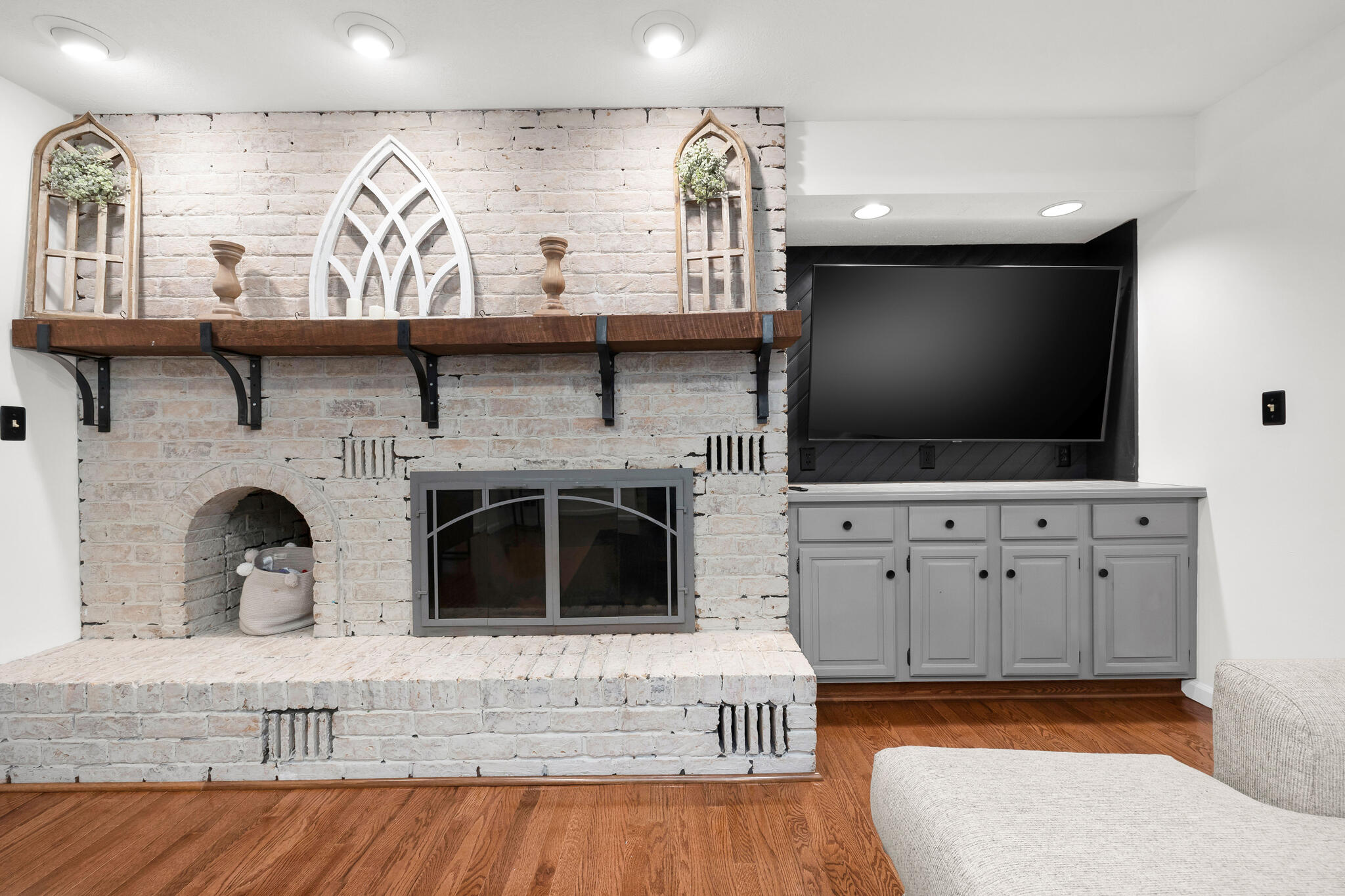 100 Tanglewood, West Liberty, Ohio 43357