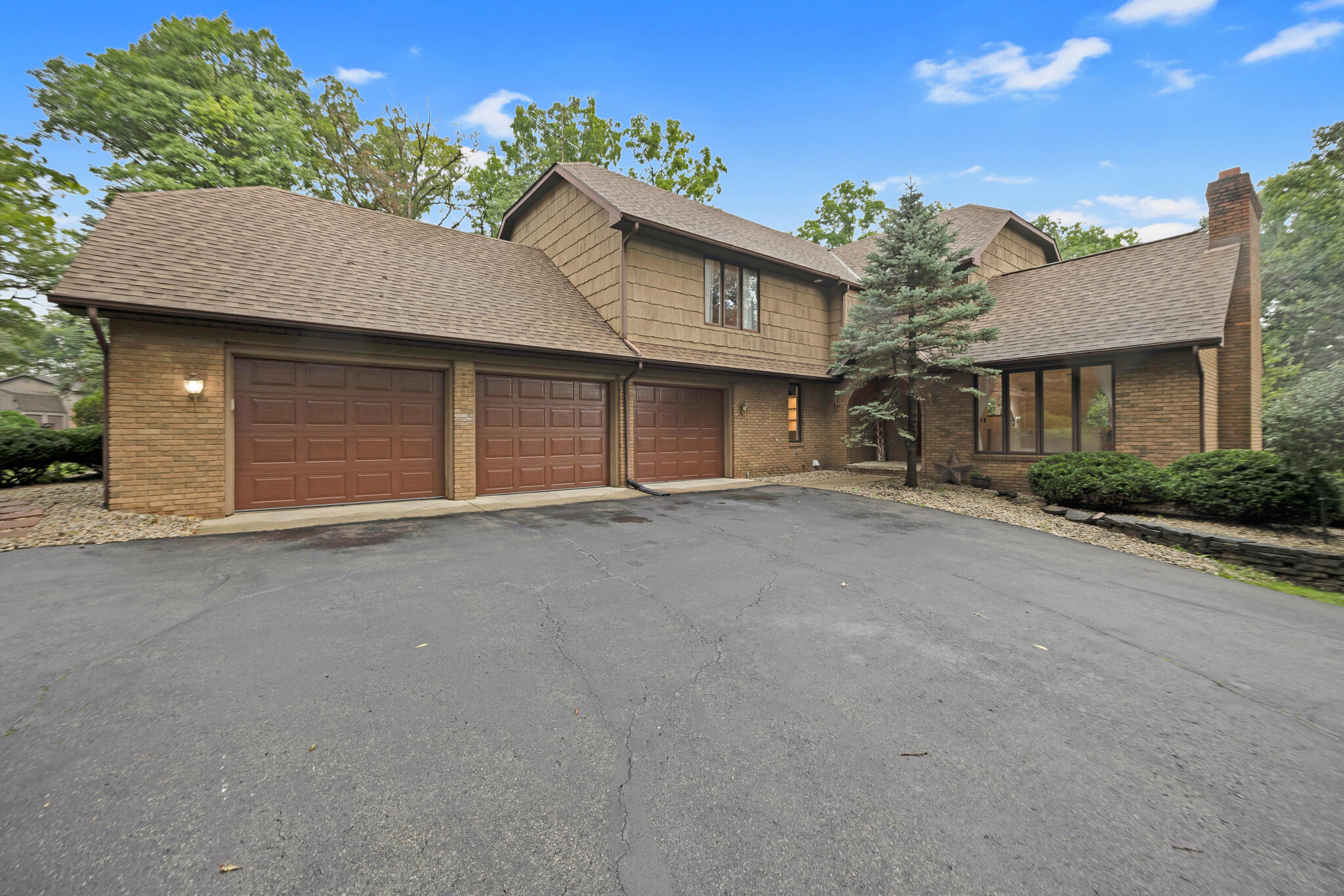 100 Tanglewood, West Liberty, Ohio 43357
