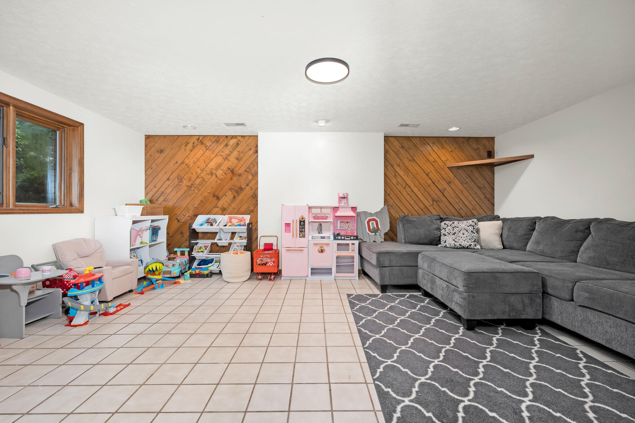 100 Tanglewood, West Liberty, Ohio 43357