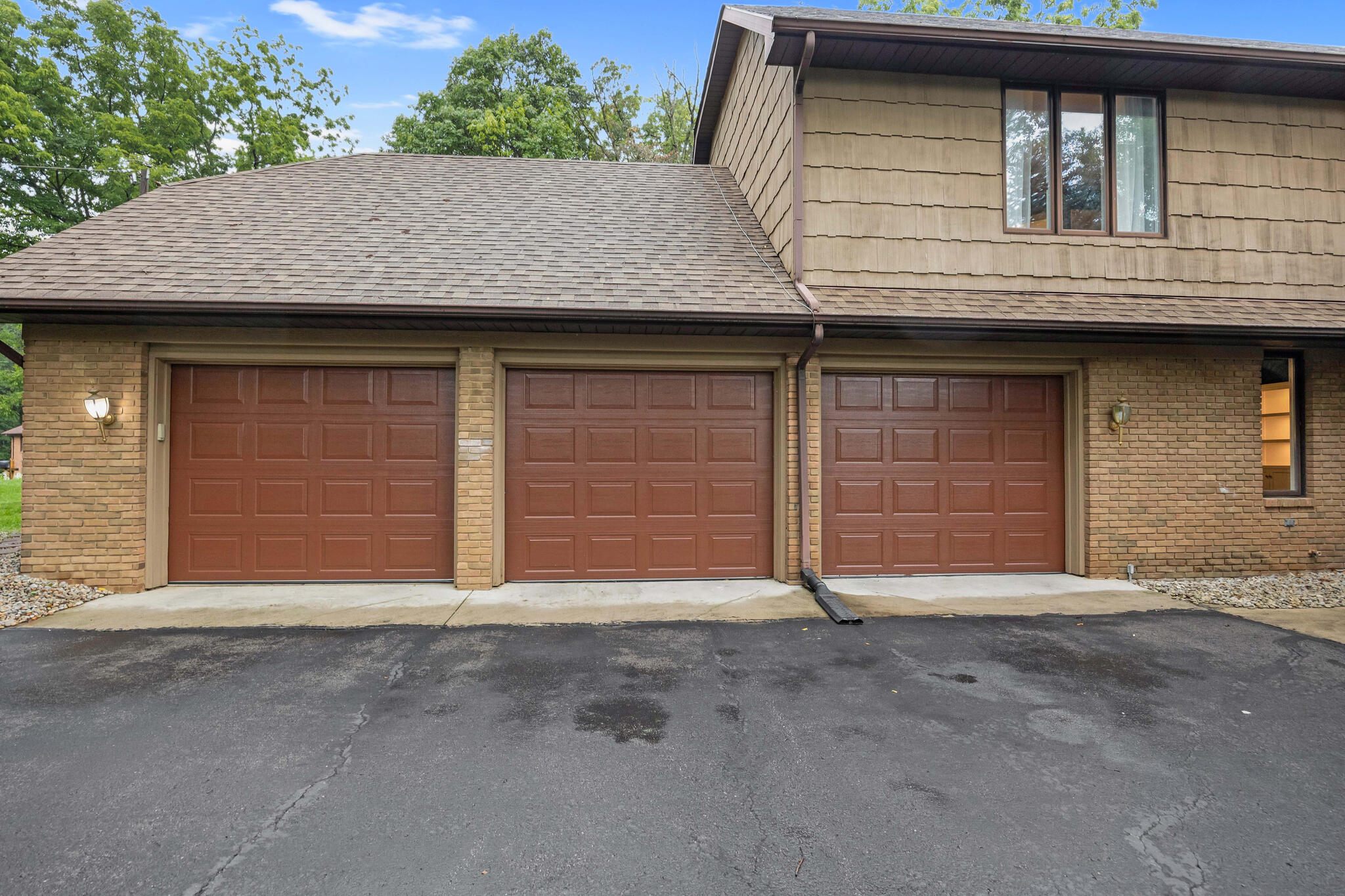 100 Tanglewood, West Liberty, Ohio 43357