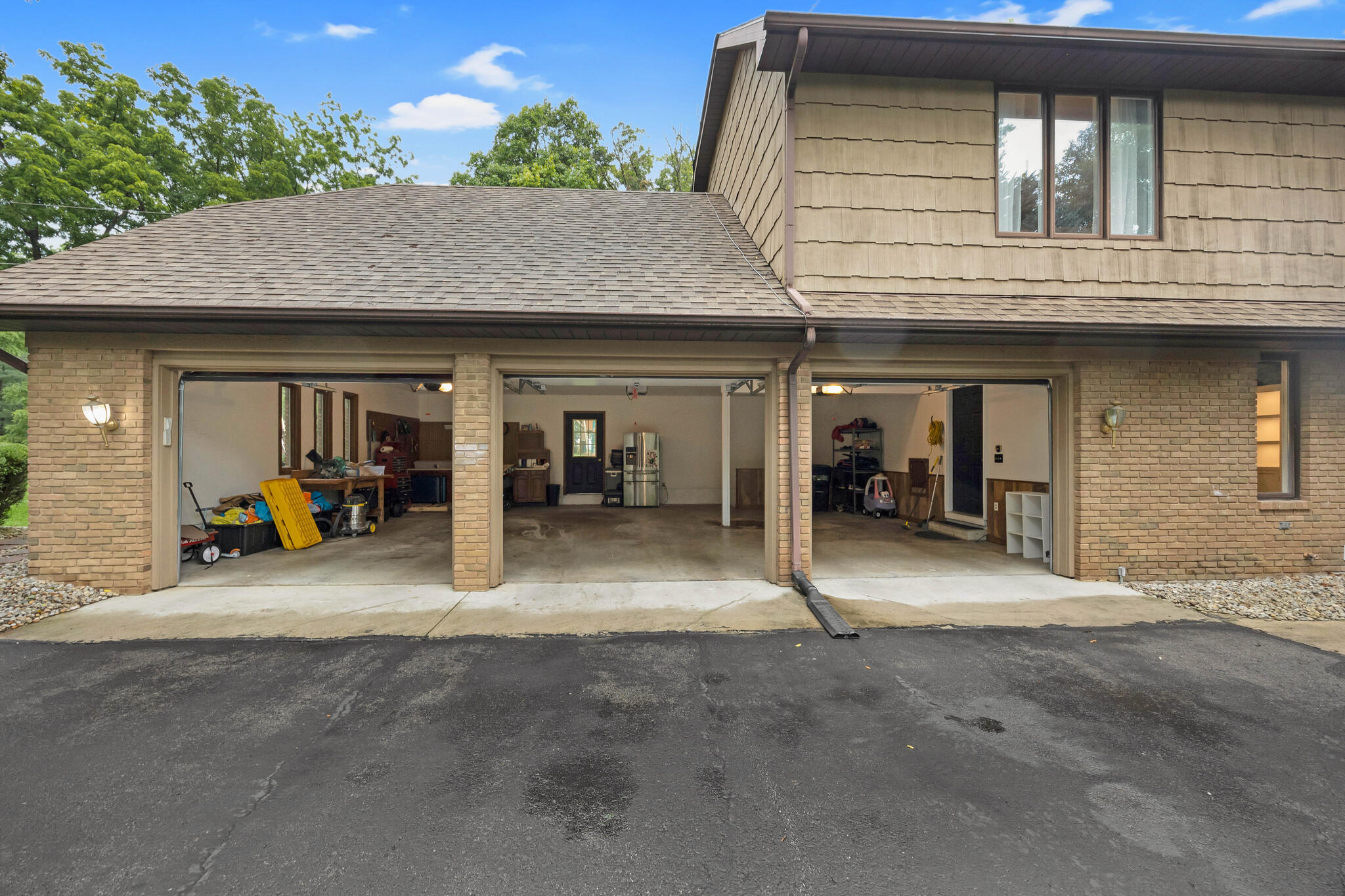 100 Tanglewood, West Liberty, Ohio 43357