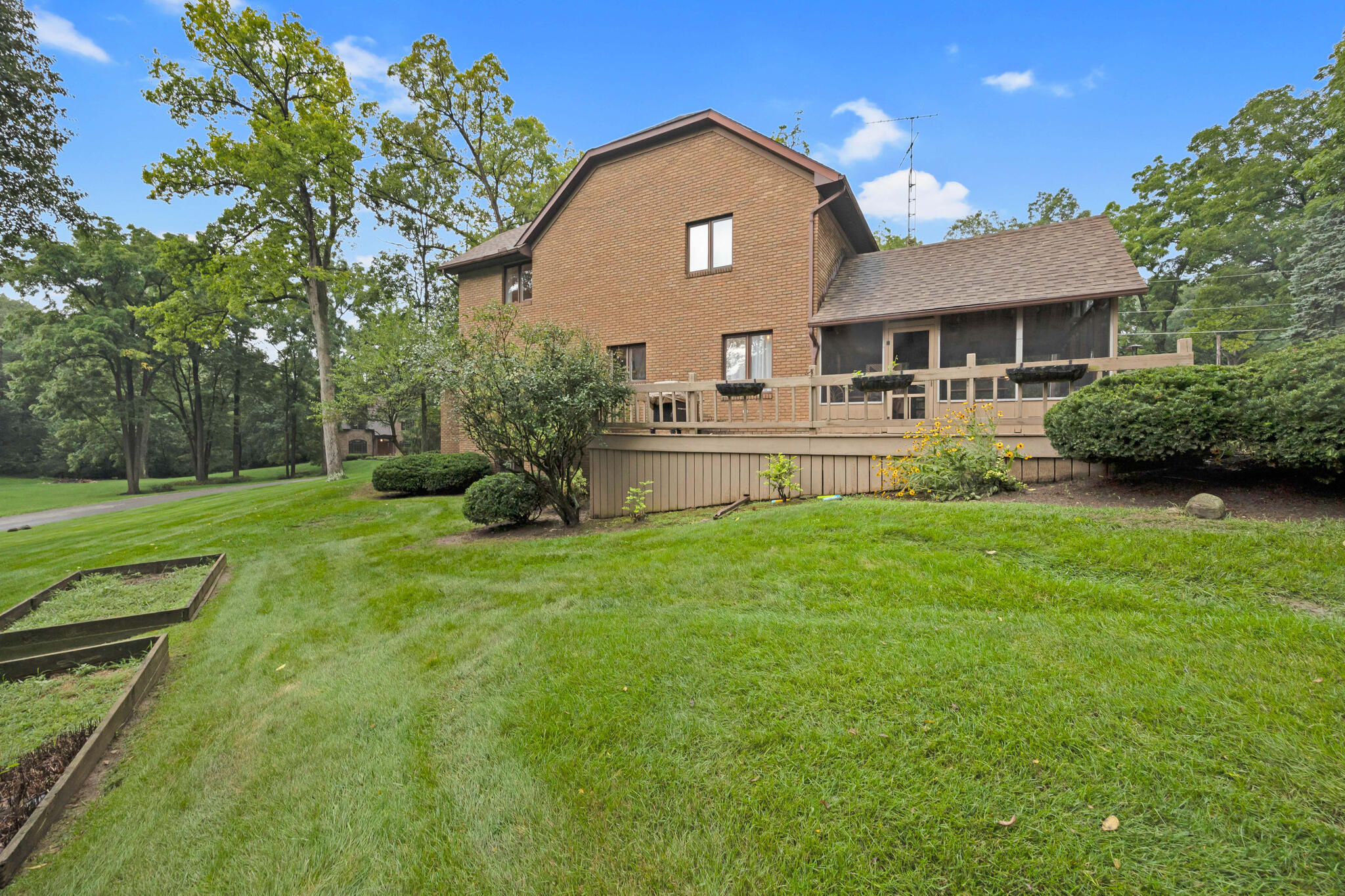 100 Tanglewood, West Liberty, Ohio 43357