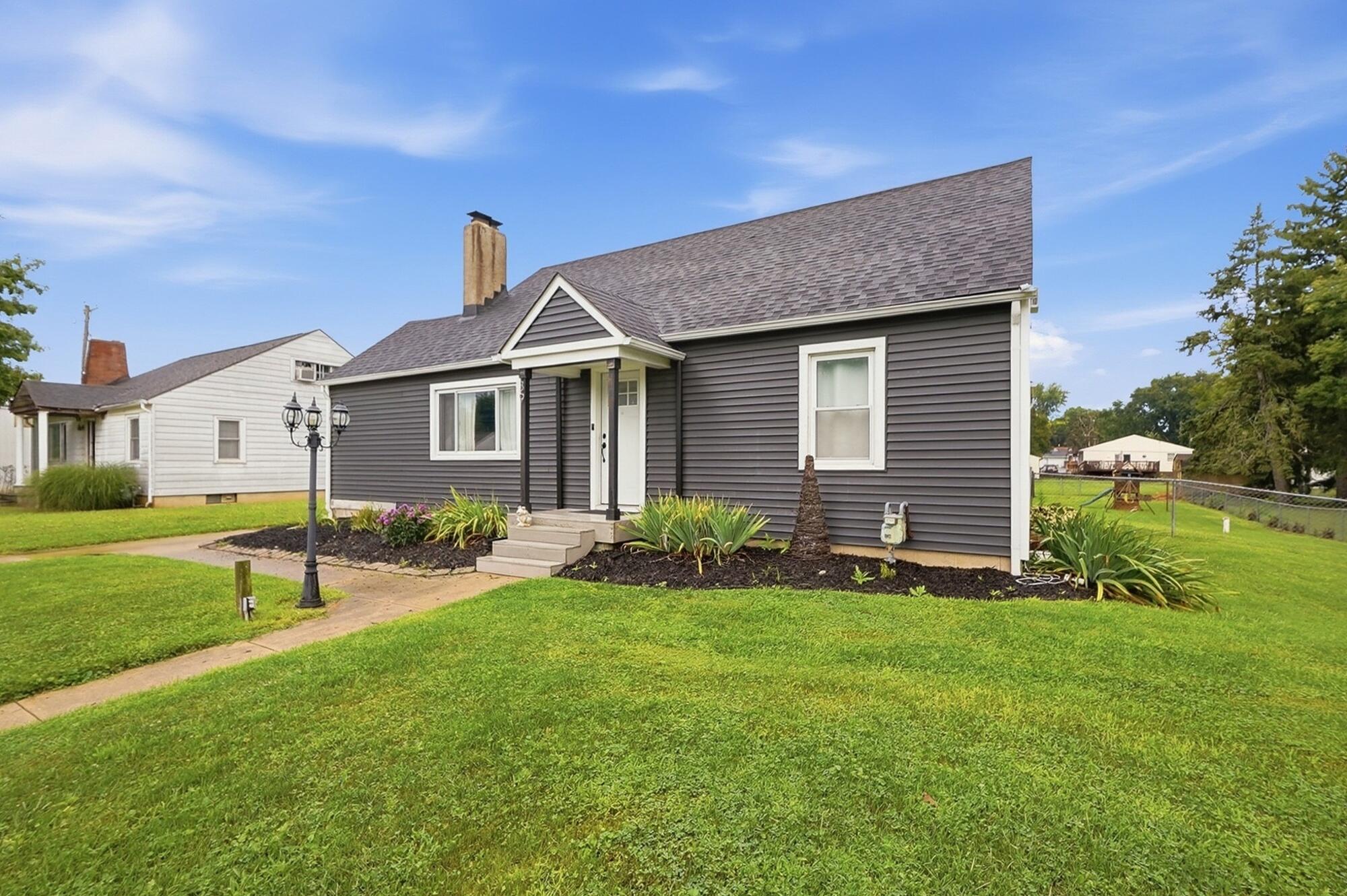 39 Oaksmere, Springfield, Ohio 45503