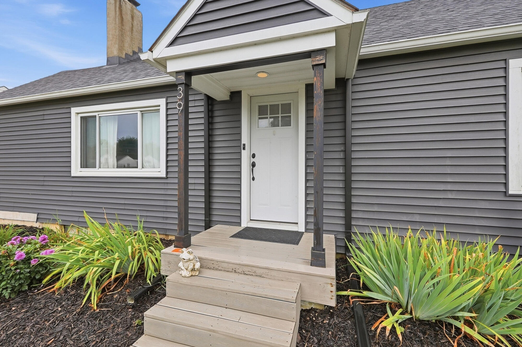 39 Oaksmere, Springfield, Ohio 45503
