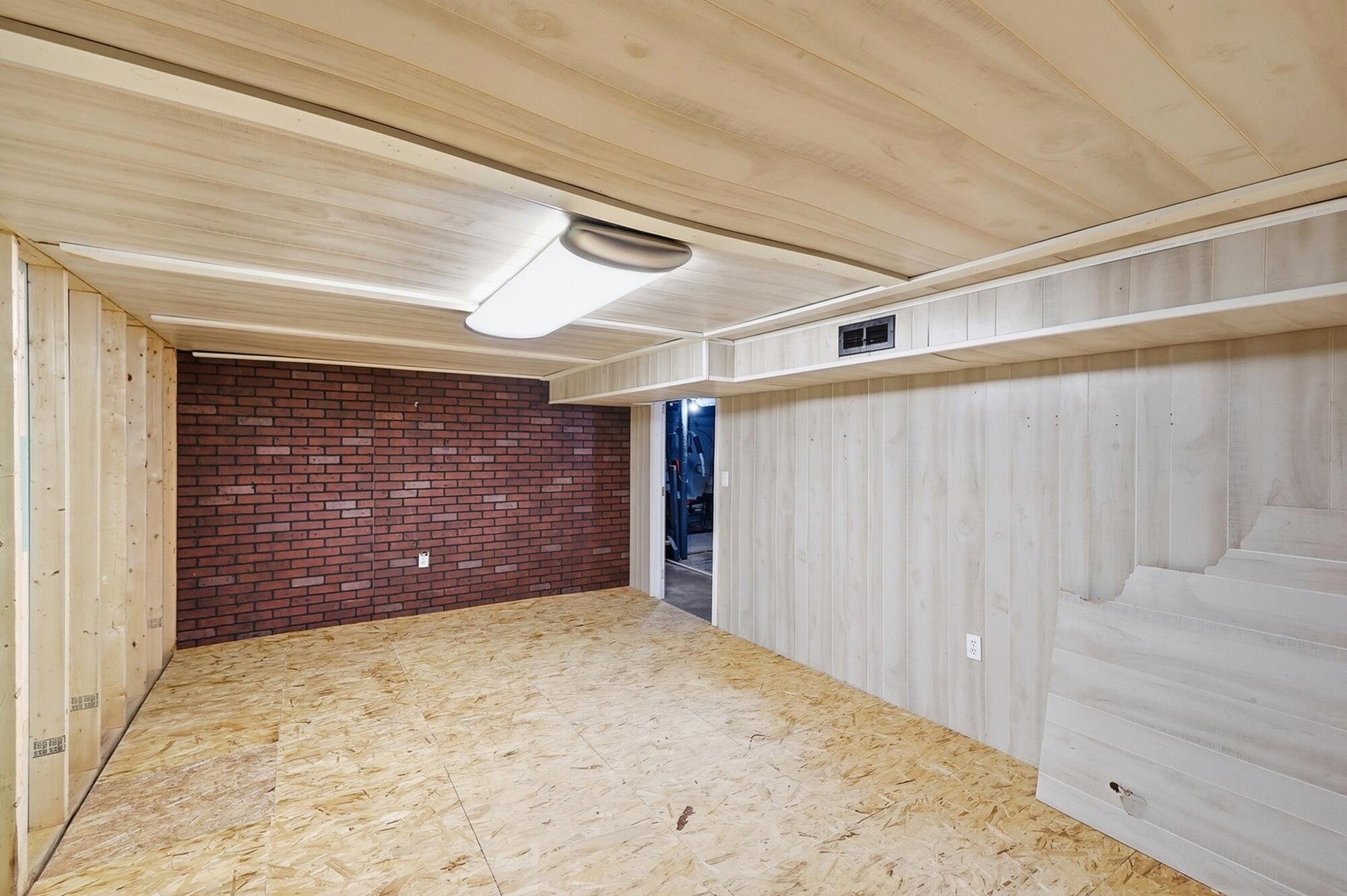 39 Oaksmere, Springfield, Ohio 45503