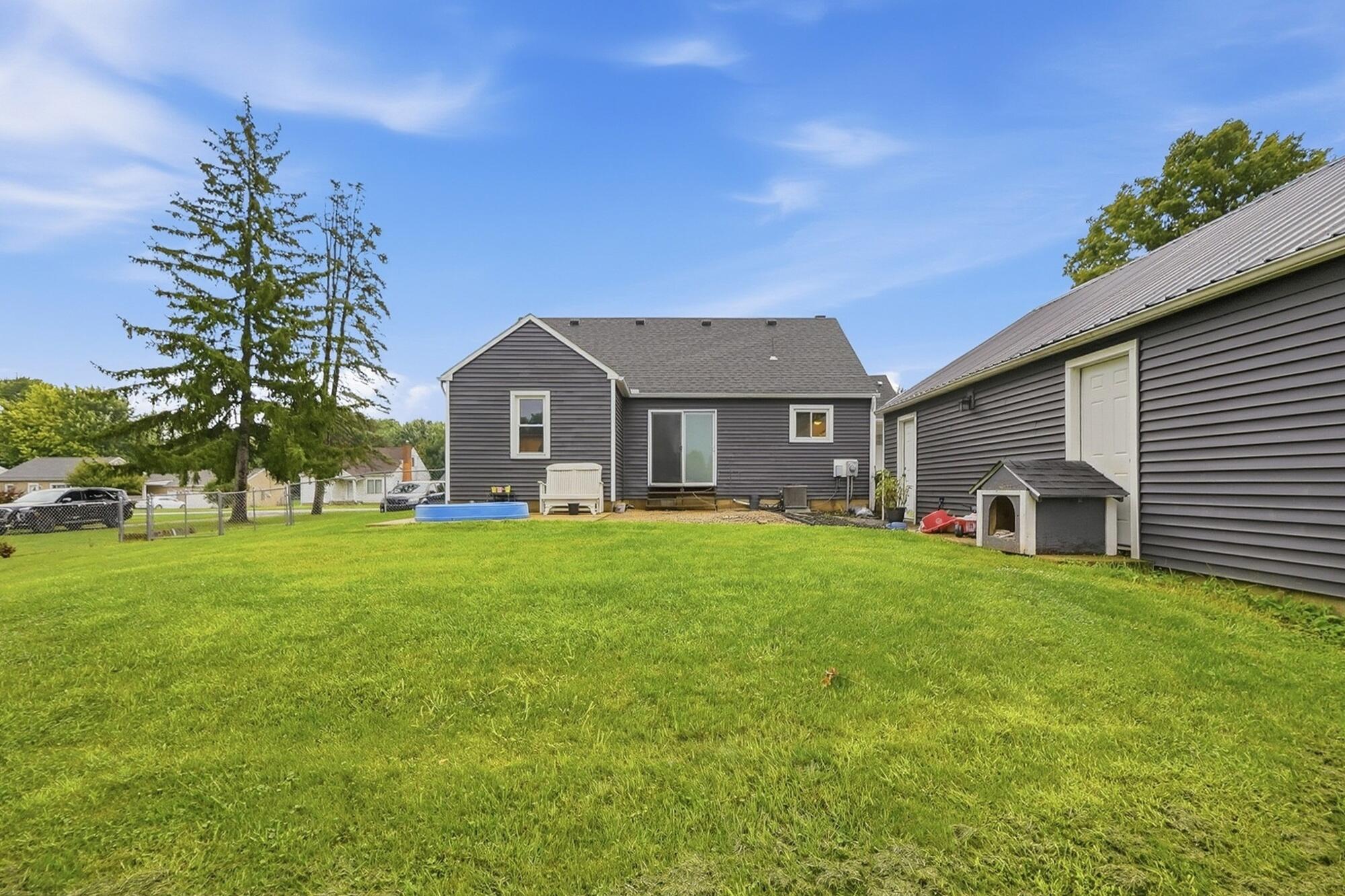 39 Oaksmere, Springfield, Ohio 45503