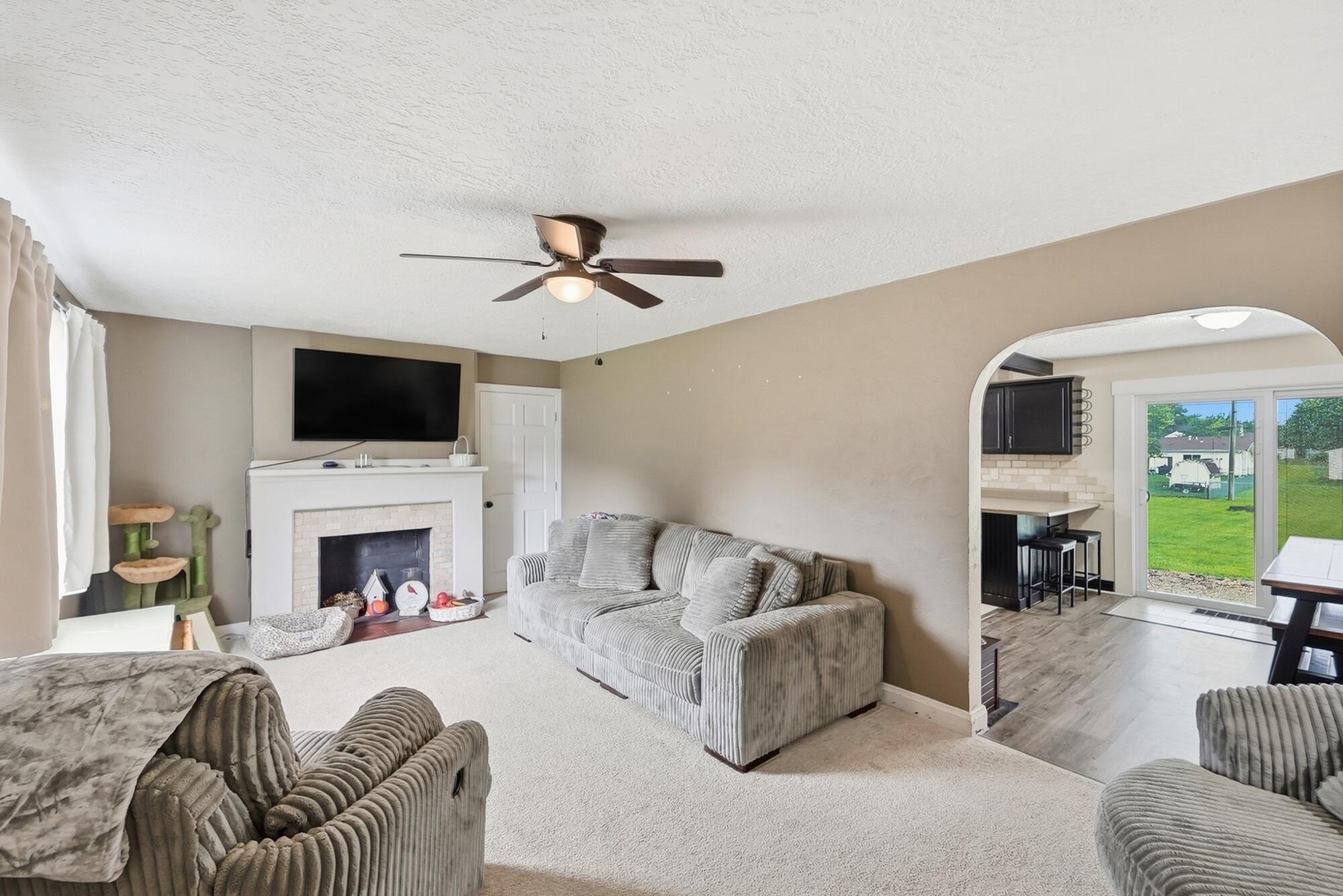 39 Oaksmere, Springfield, Ohio 45503