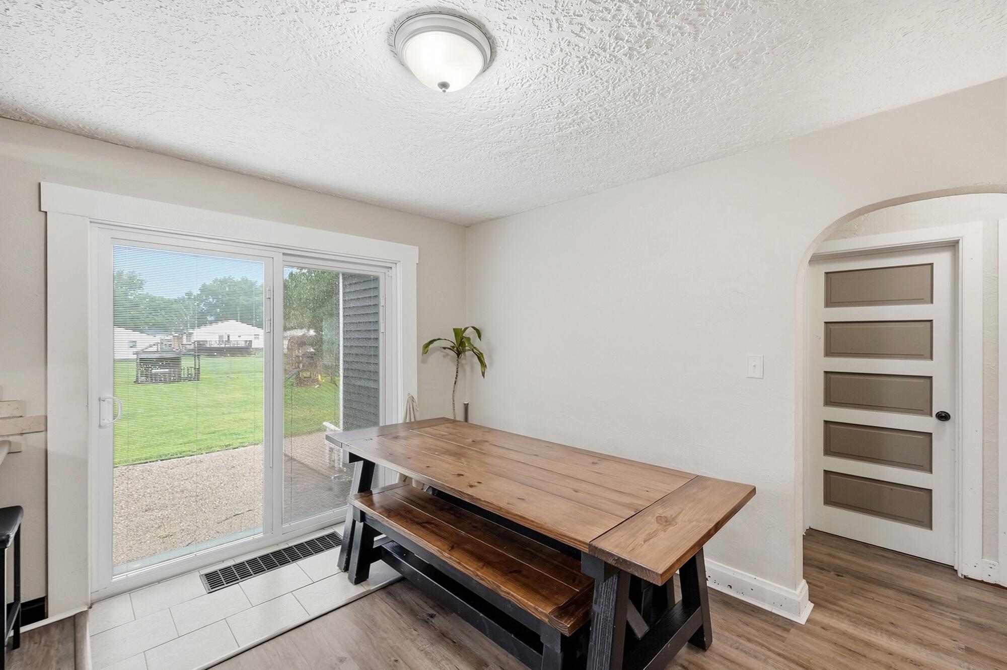 39 Oaksmere, Springfield, Ohio 45503