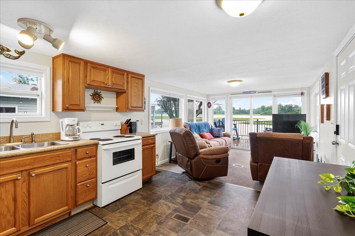 8651 State Route 368, Huntsville, Ohio 43324