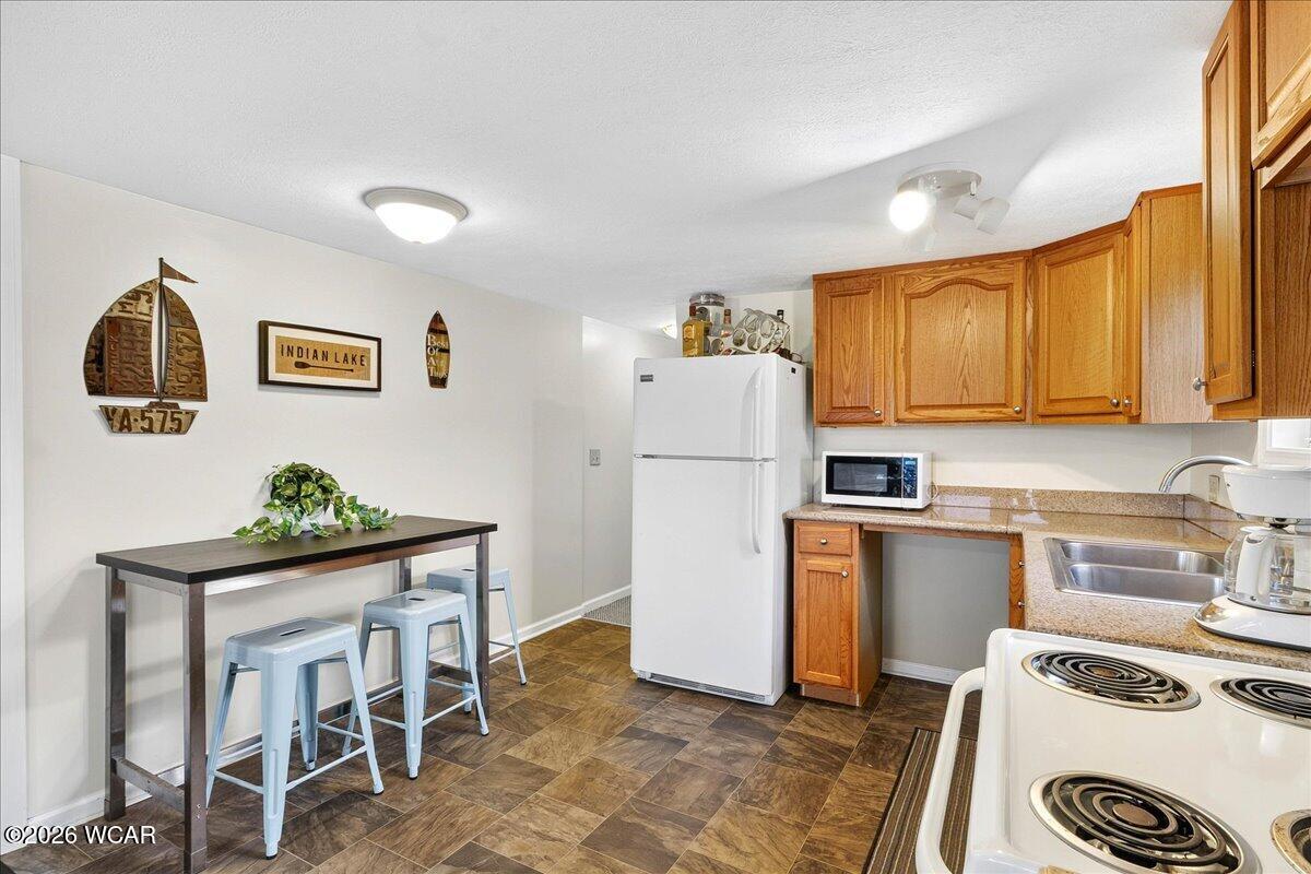 8651 Ohio 368, Huntsville, Ohio