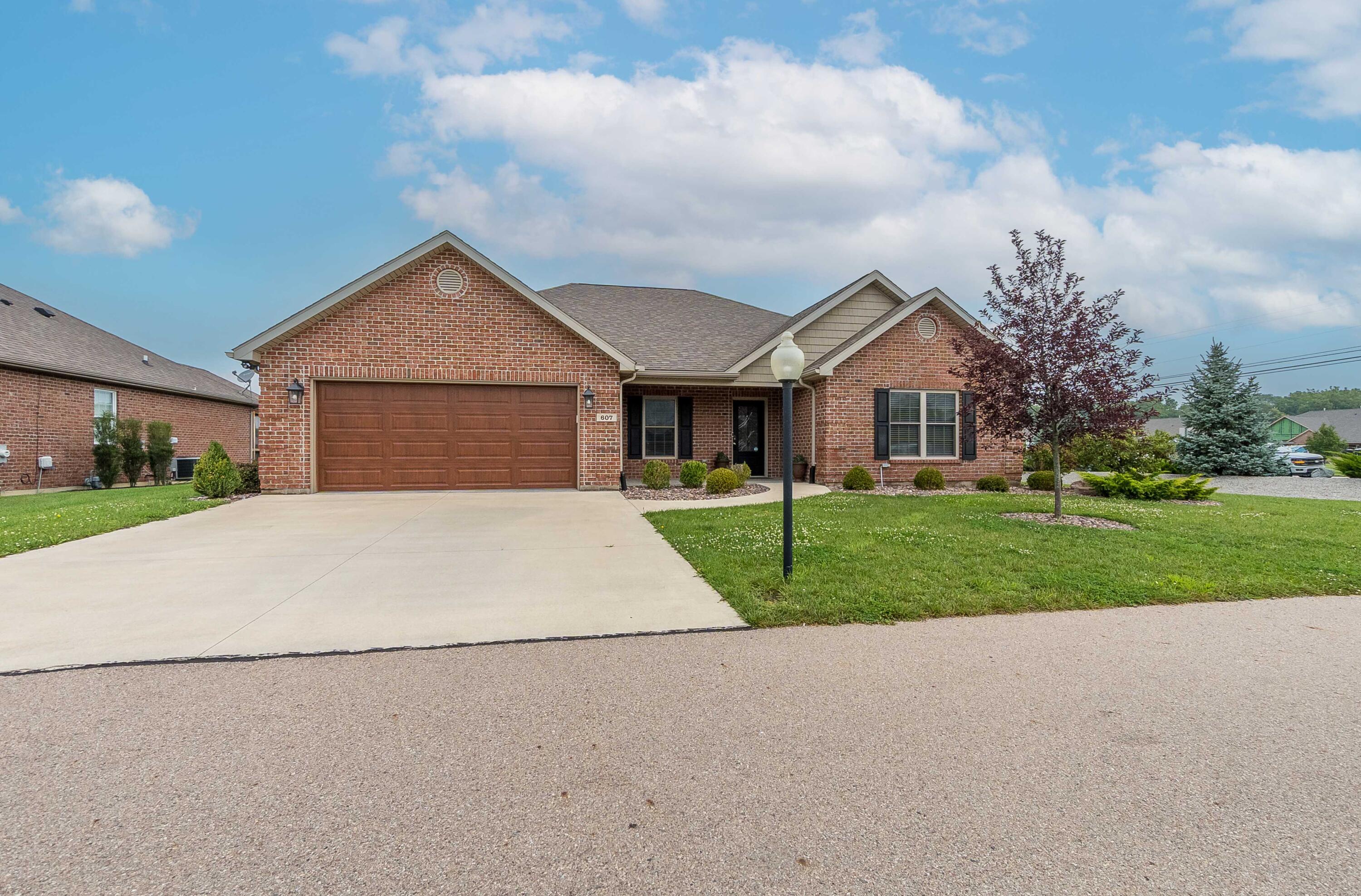 607 Bentley, Troy, Ohio 45373