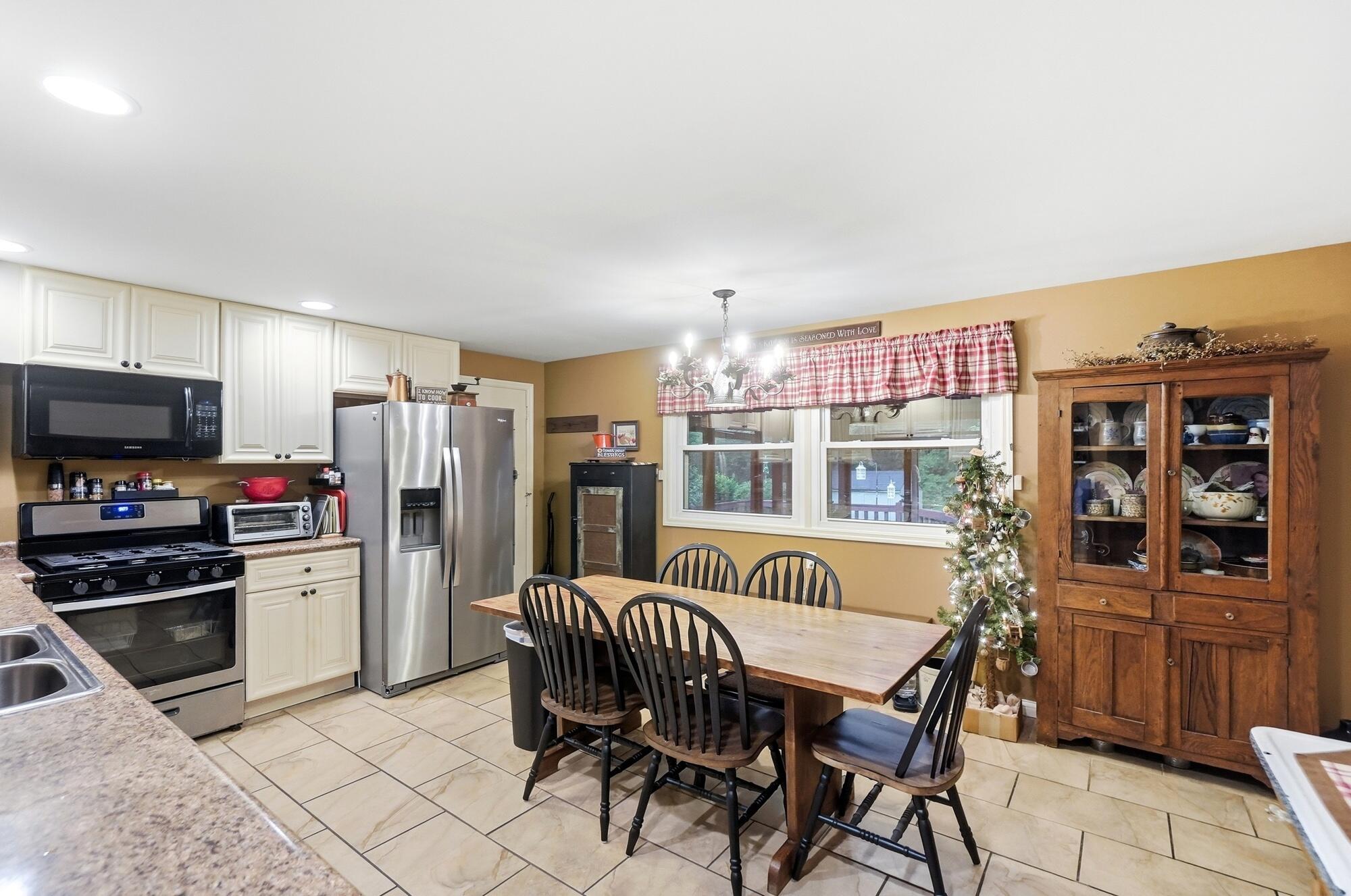 4225 Tacoma, Springfield, Ohio 45503