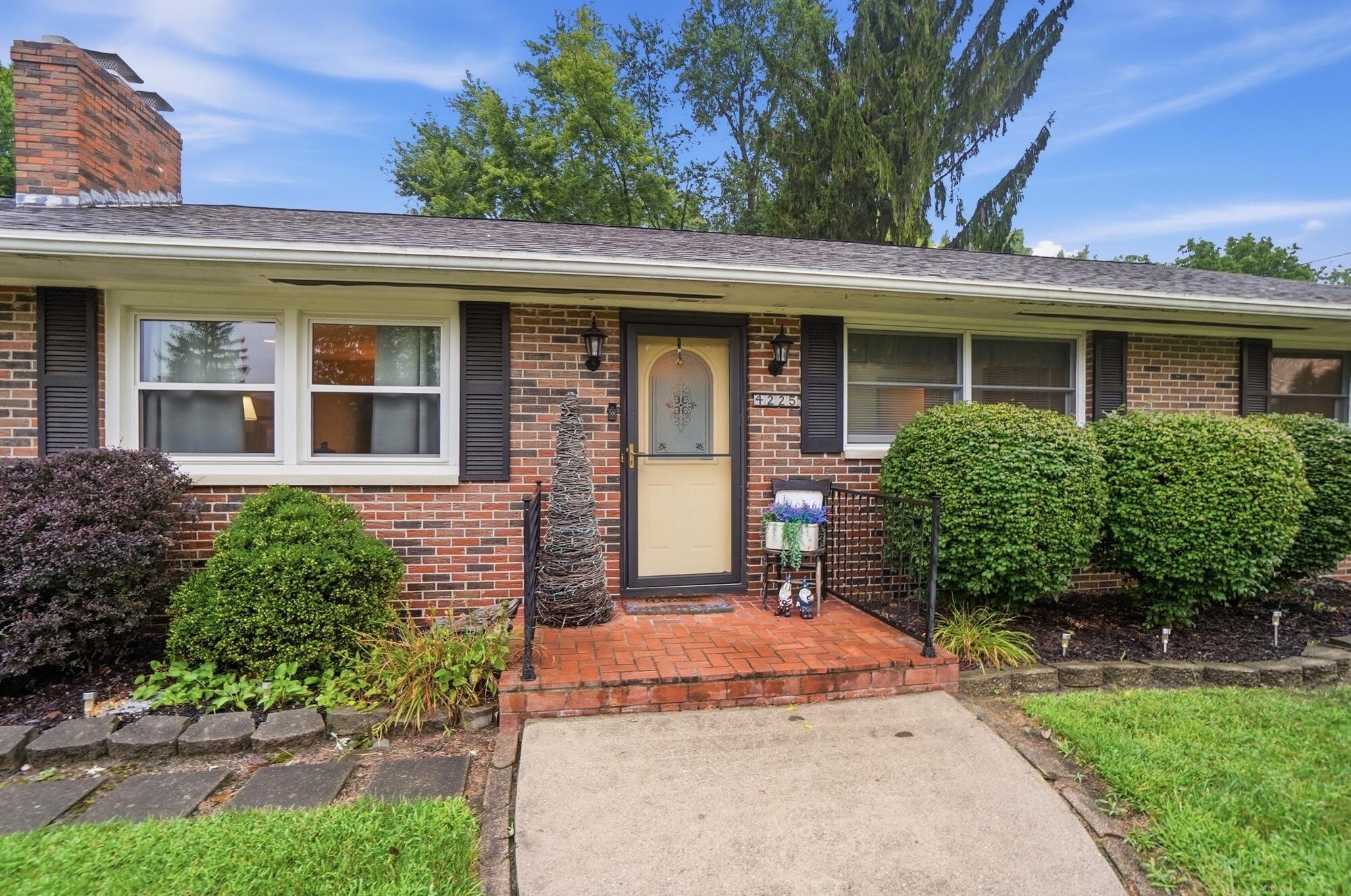 4225 Tacoma, Springfield, Ohio 45503