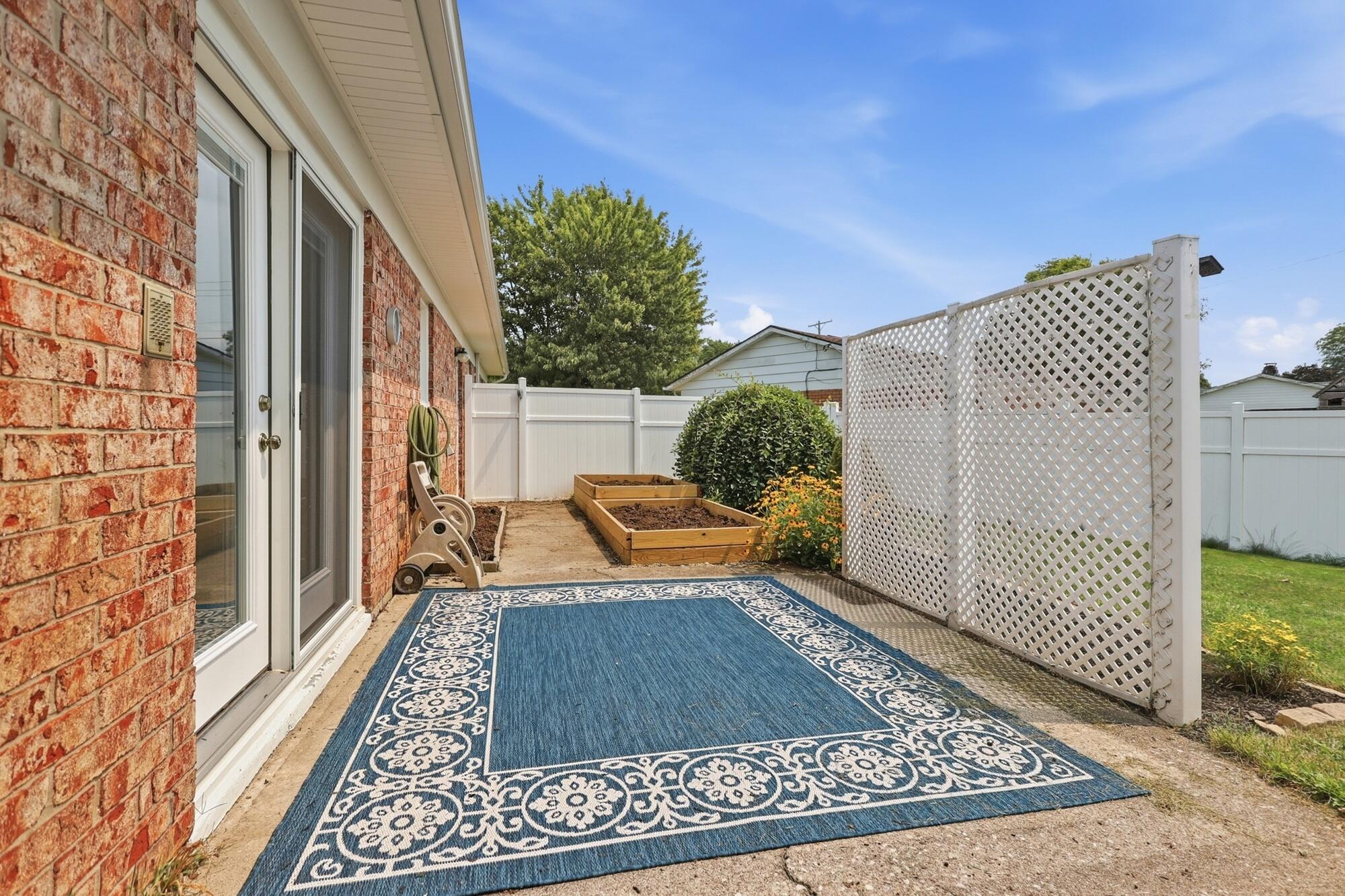 302 Smith, New Carlisle, Ohio 45344