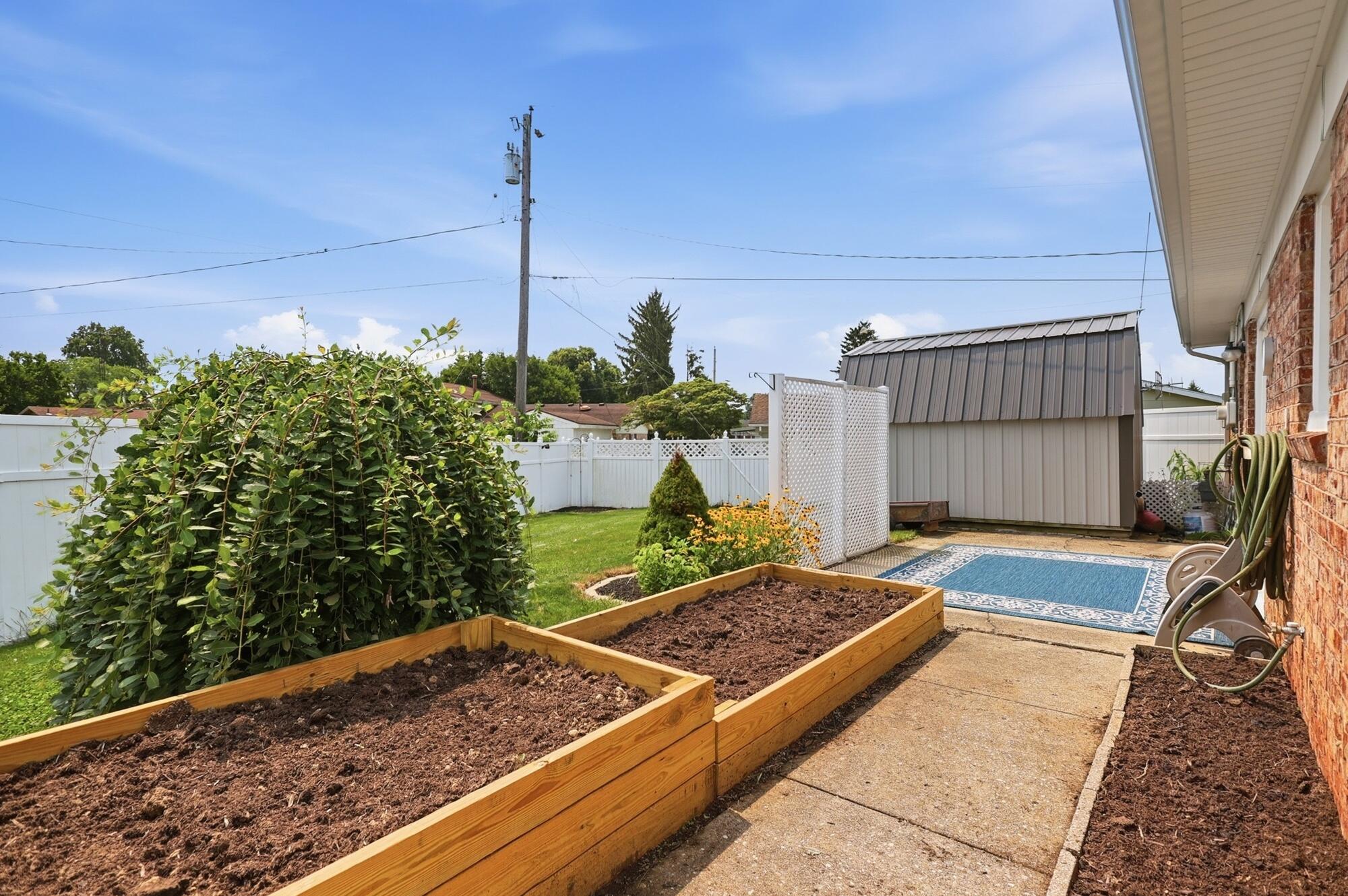 302 Smith, New Carlisle, Ohio 45344