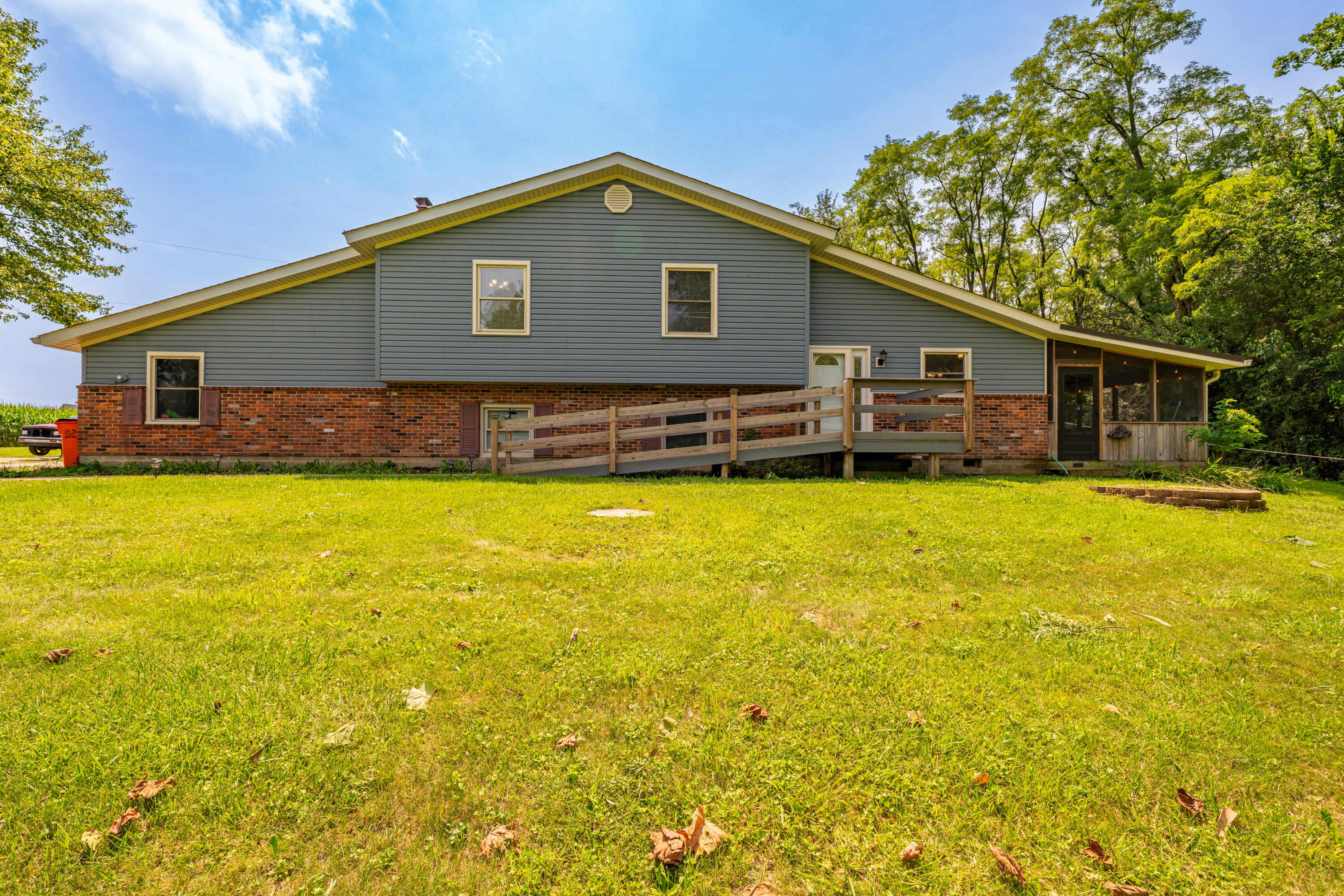 9901 Ballentine, New Carlisle, Ohio 45344