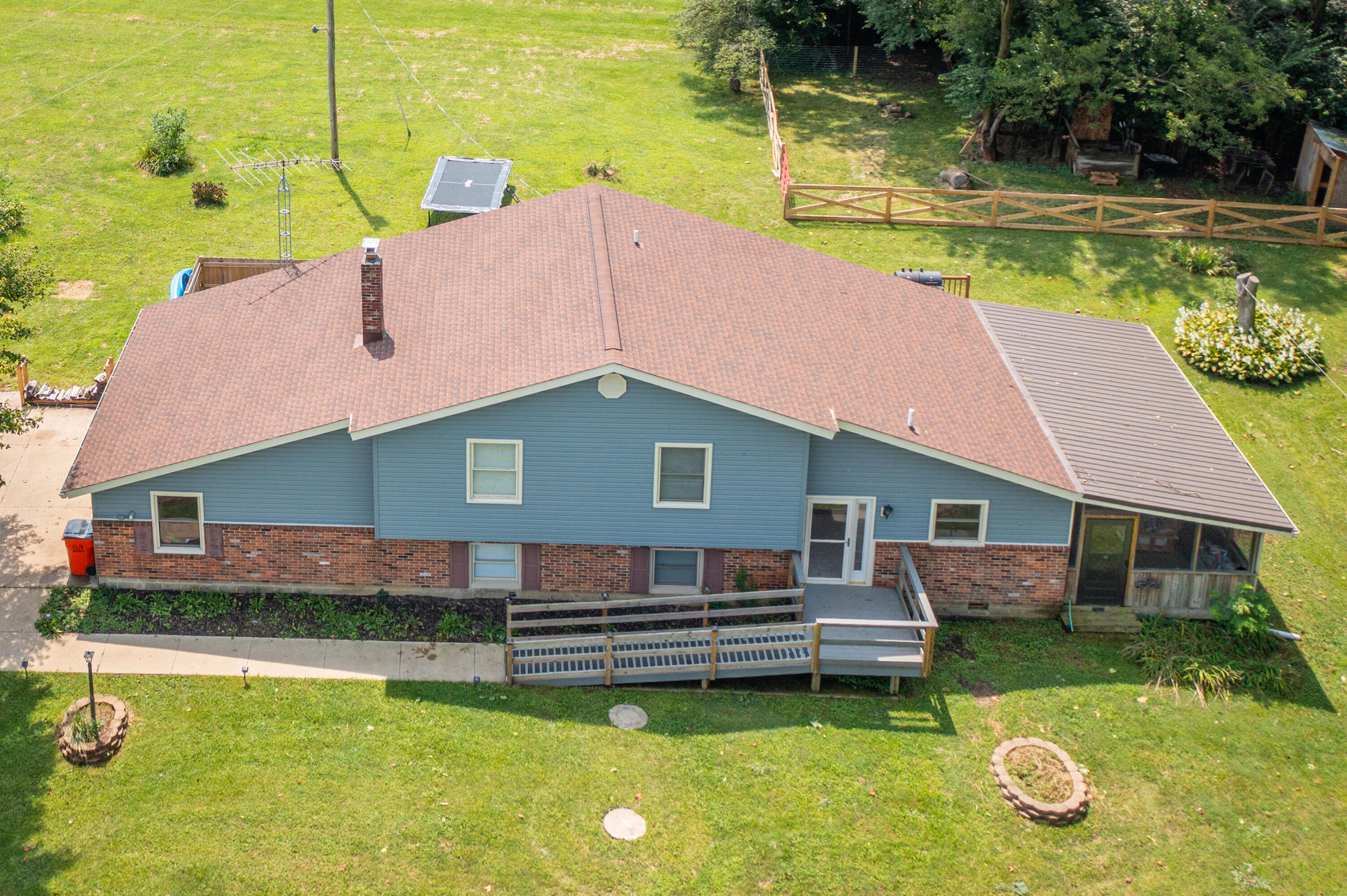 9901 Ballentine, New Carlisle, Ohio 45344