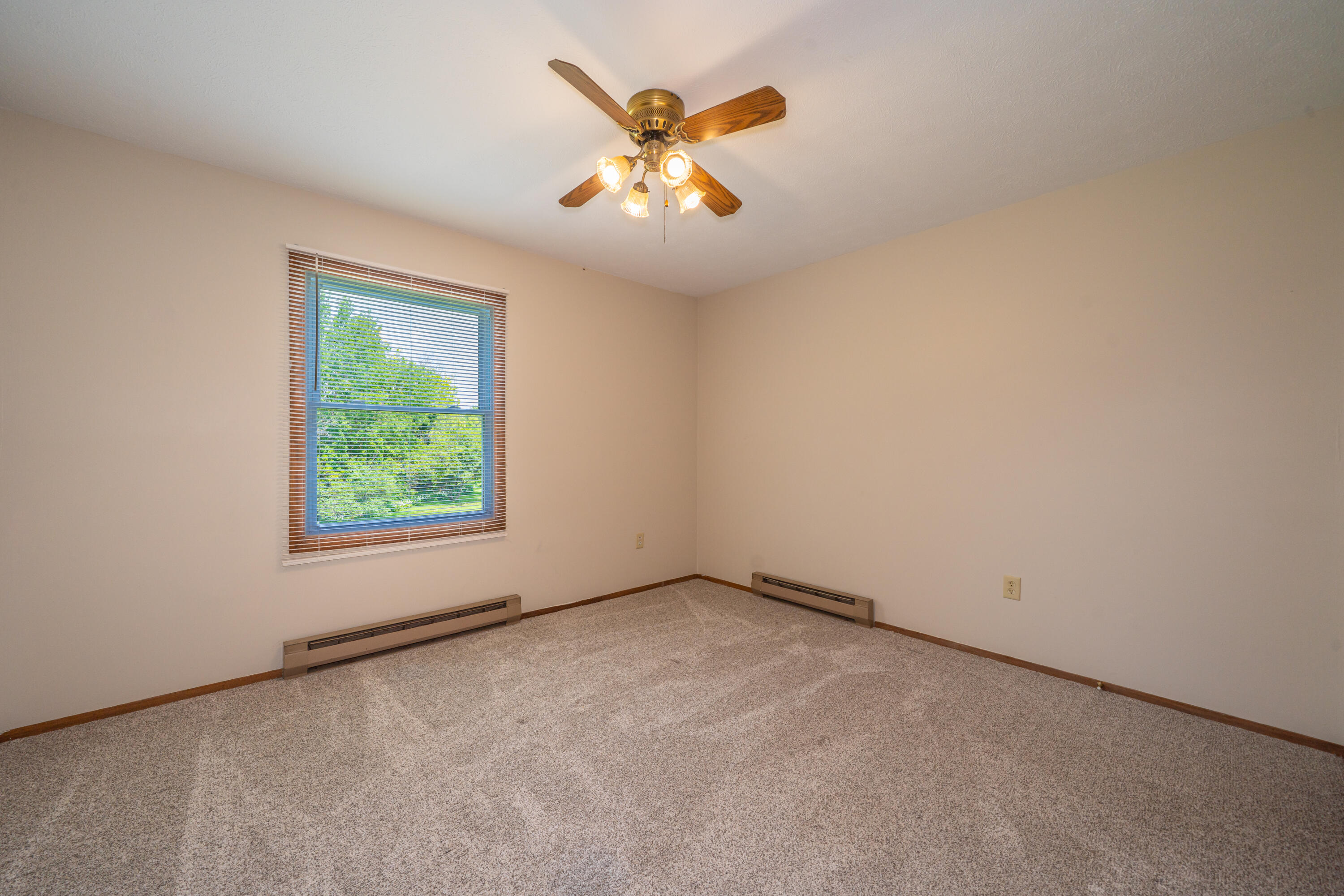 9901 Ballentine, New Carlisle, Ohio 45344