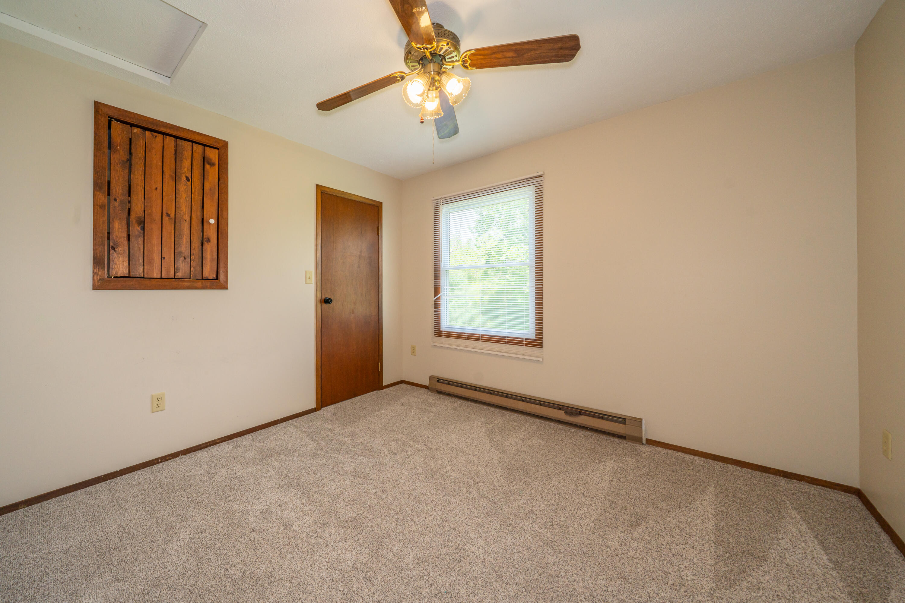 9901 Ballentine, New Carlisle, Ohio 45344