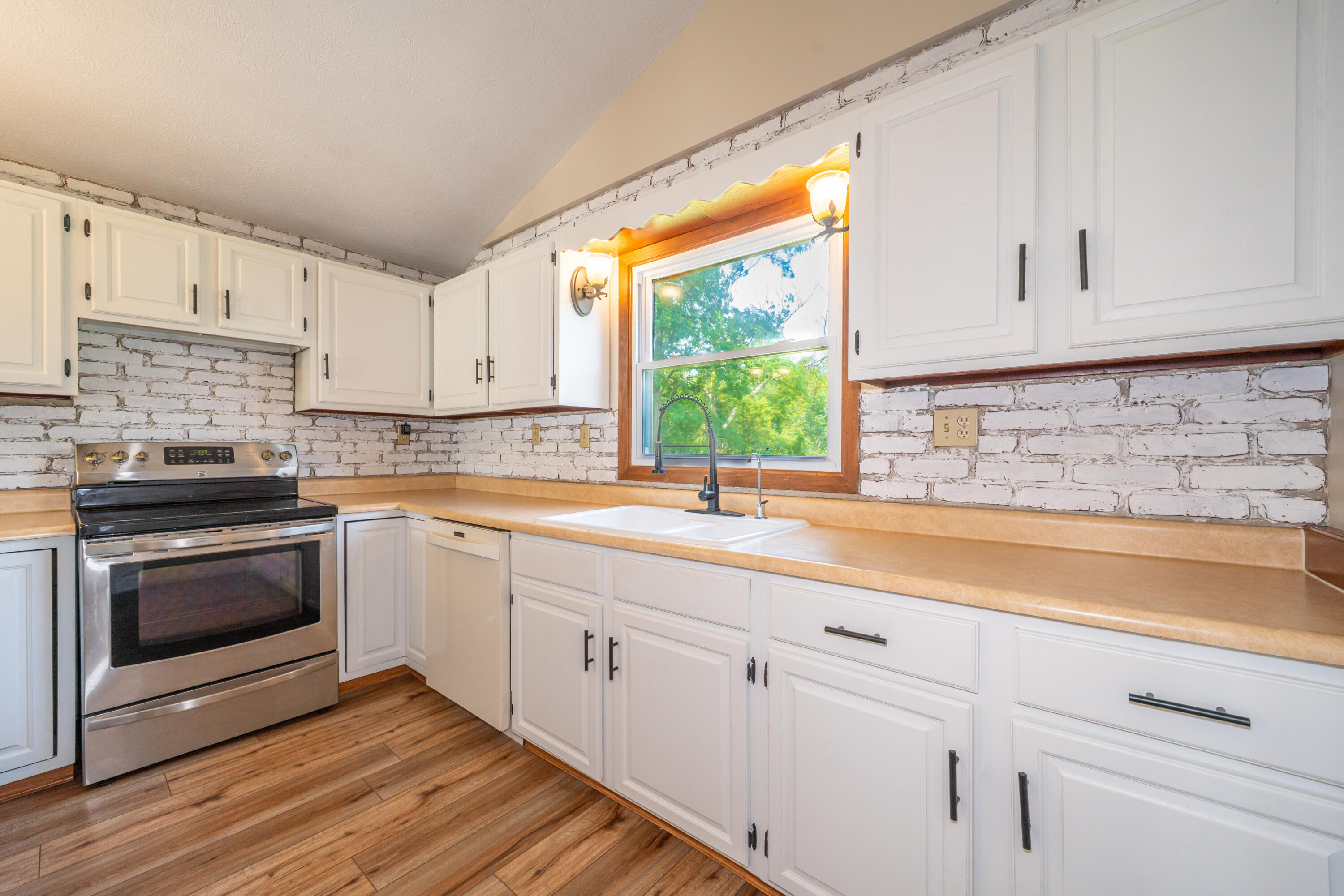 9901 Ballentine, New Carlisle, Ohio 45344