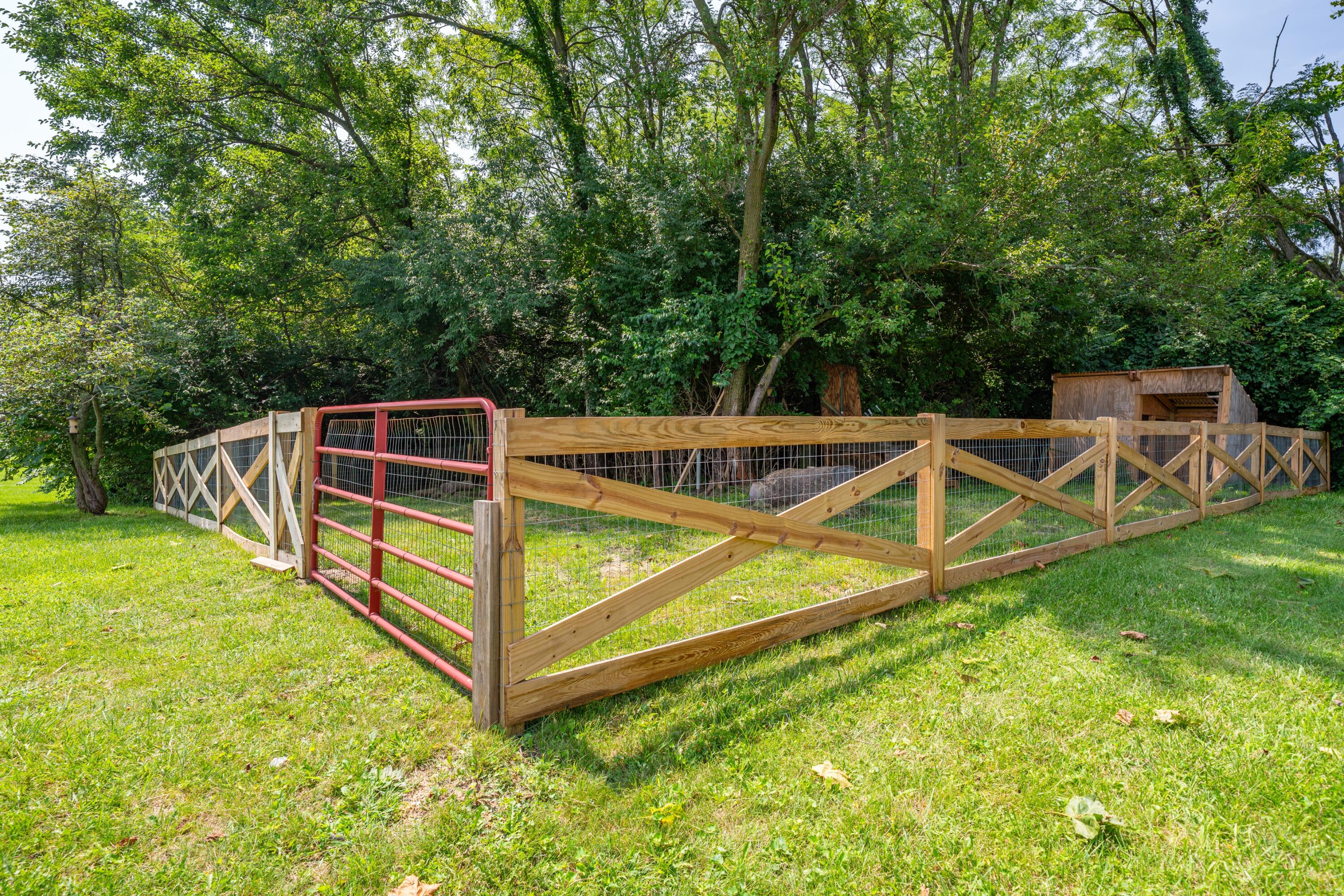 9901 Ballentine, New Carlisle, Ohio 45344