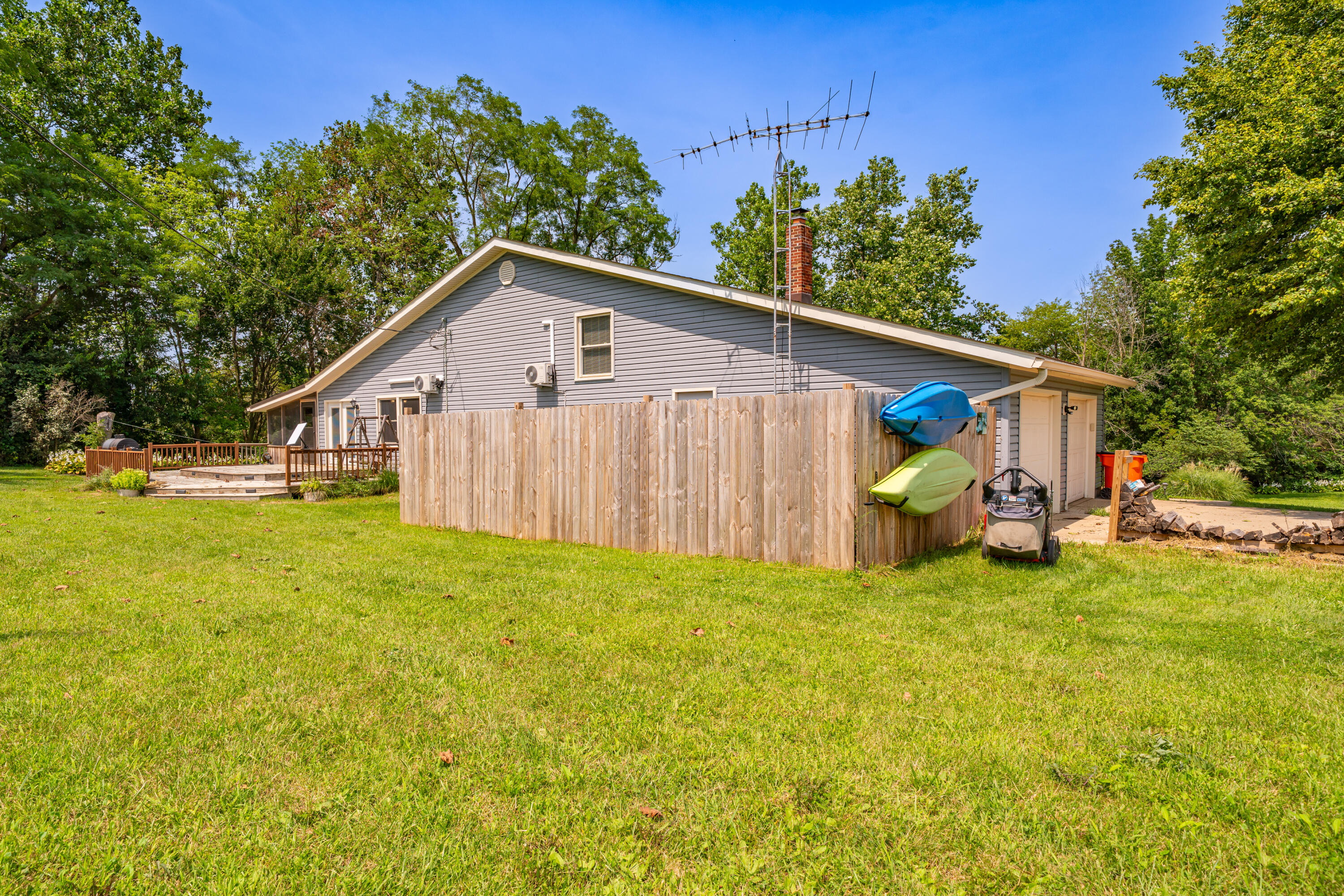 9901 Ballentine, New Carlisle, Ohio 45344